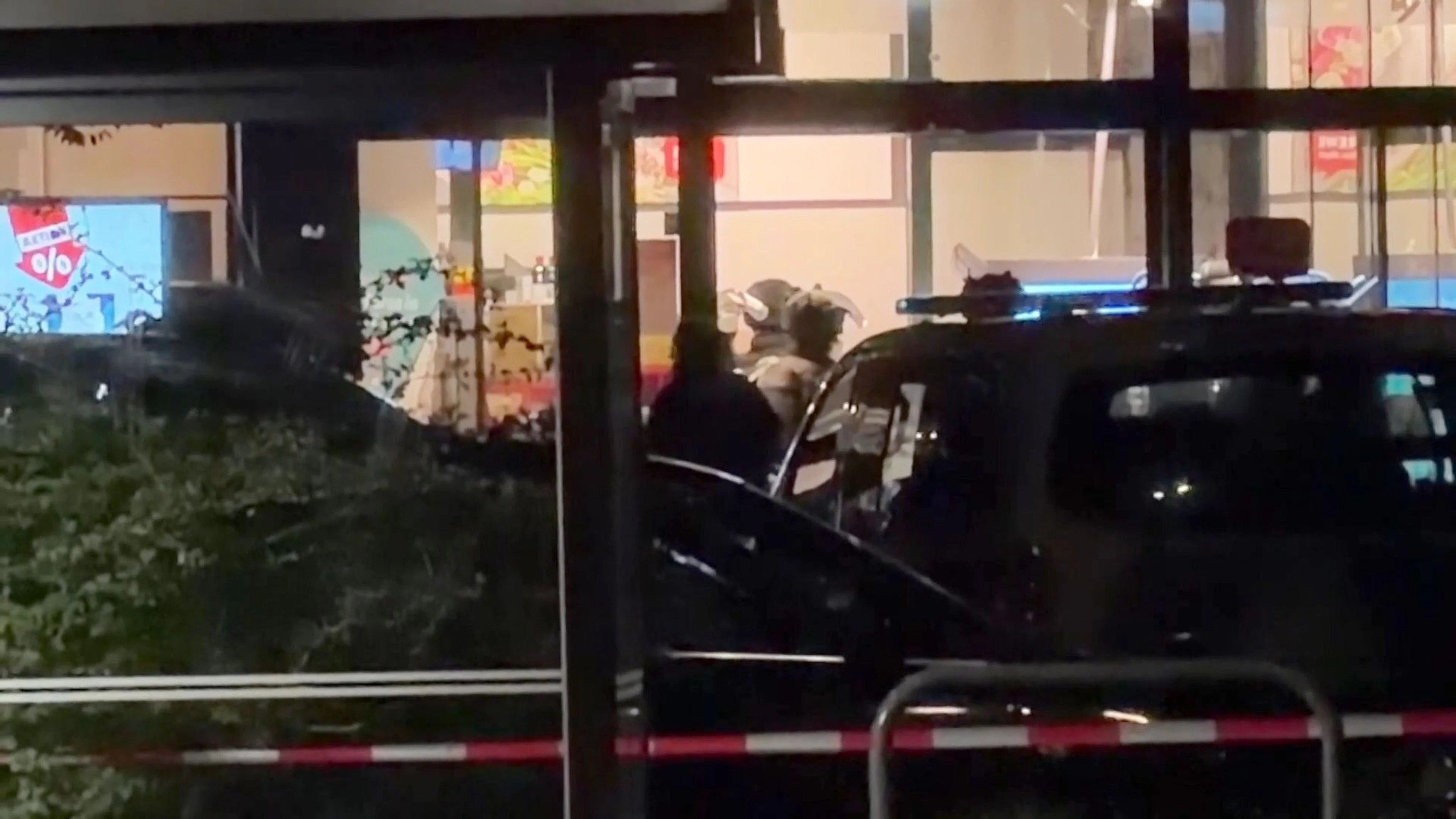 Der Supermarkt wurde grossräumig abgesperrt.