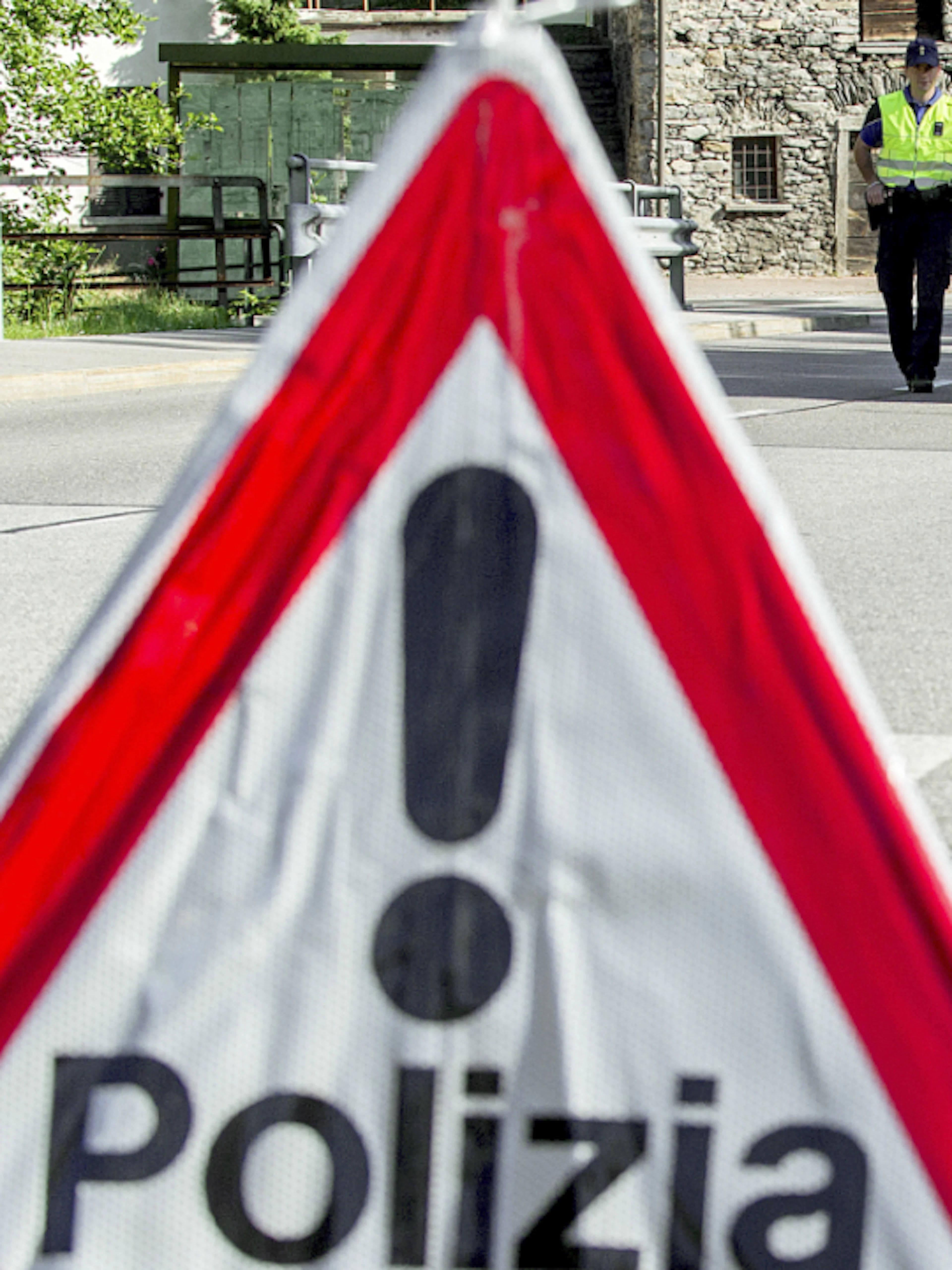 Trois policiers blessés lors d'une explosion à Leontica