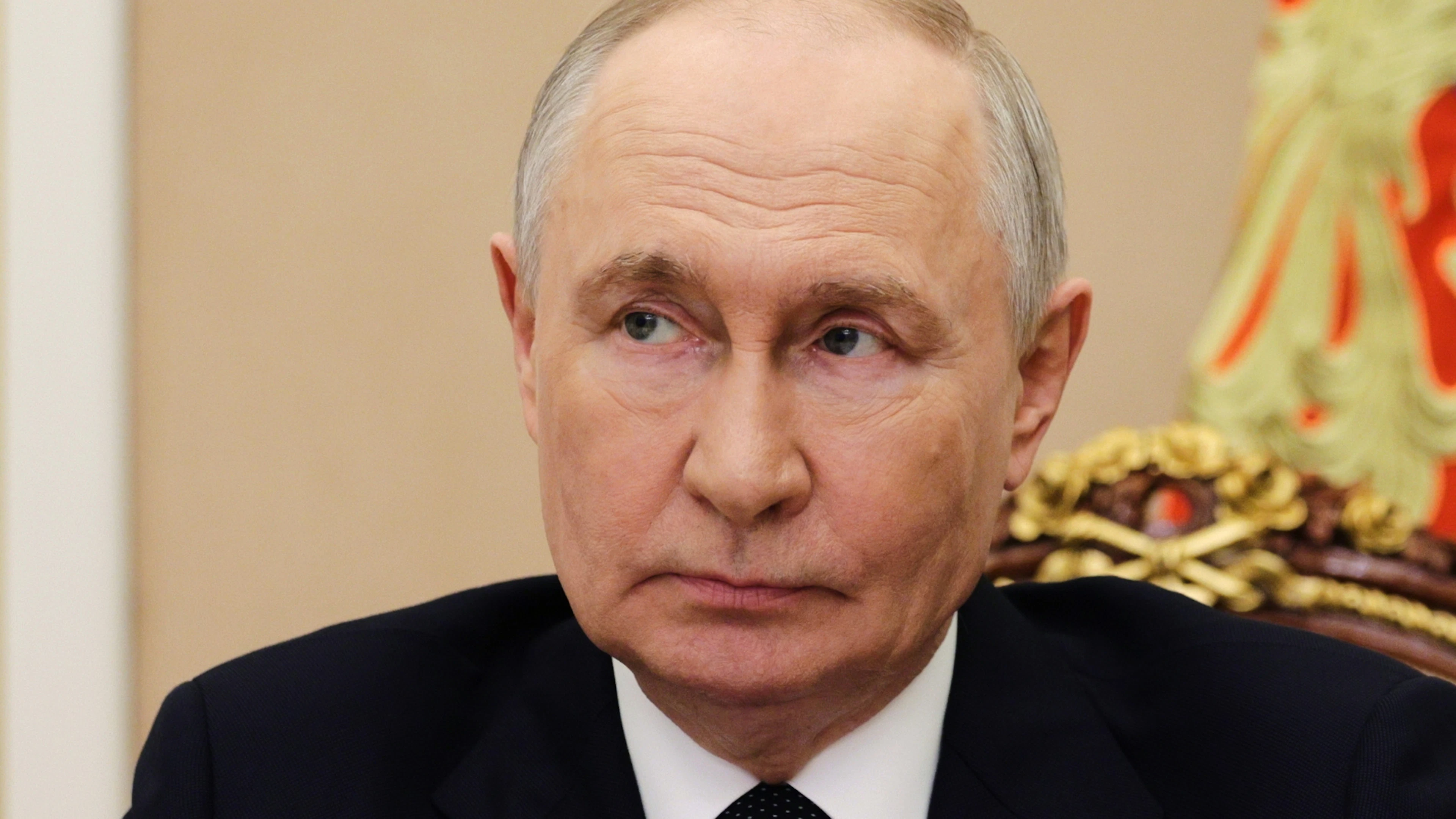 Geheimes Netzwerk hinter Putins Krieg gerät ins Wanken