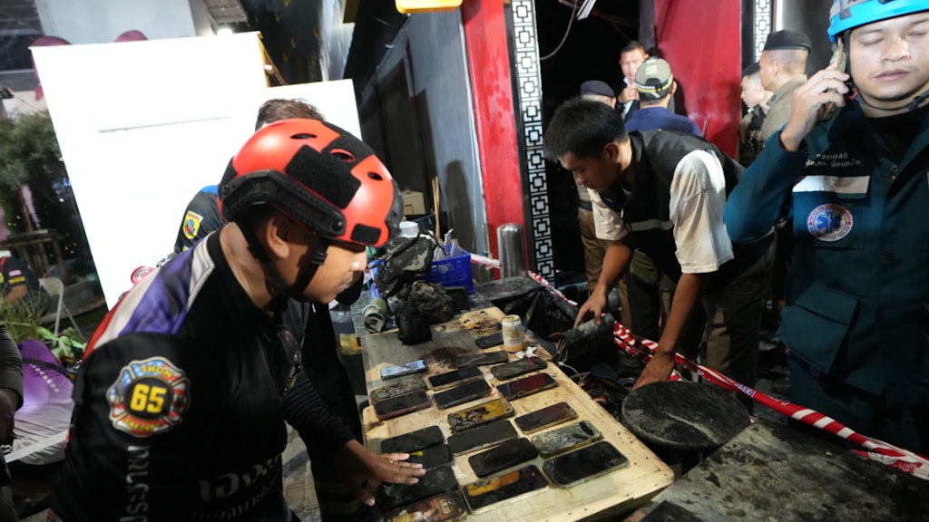 bluewin.ch - At Least 27 Dead in Bangkok Fire Disaster