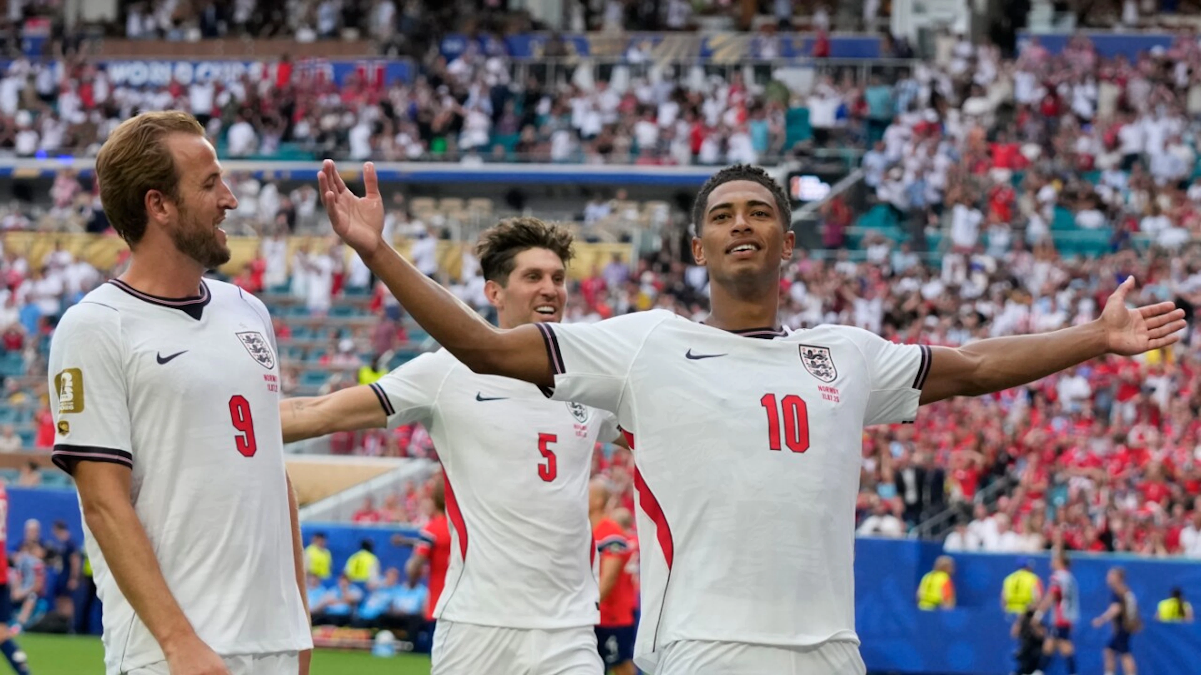 Jude Bellingham ist mit zwei Toren Englands Matchwinner