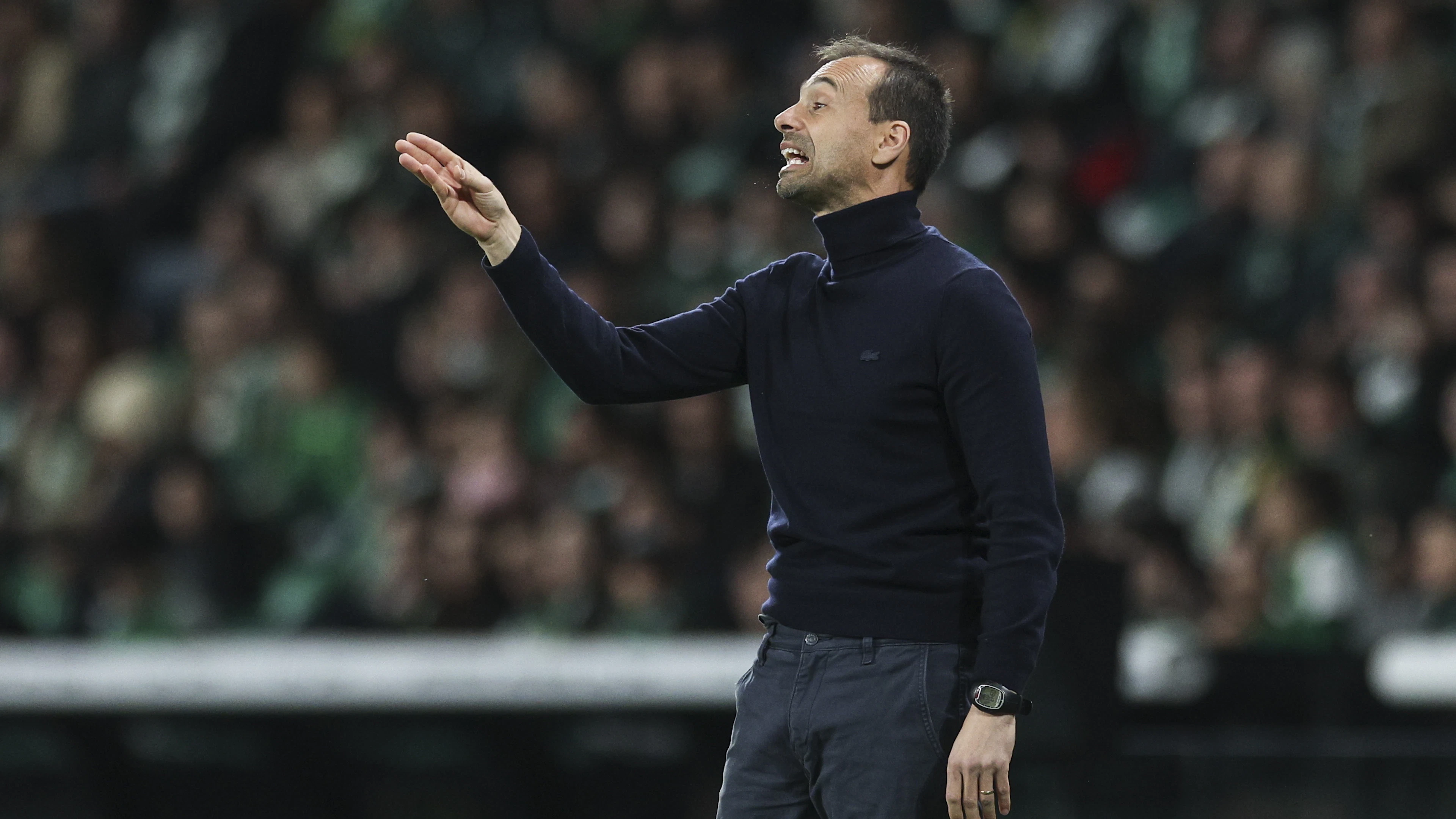 Hugo Oliveira prend les commandes de Strasbourg