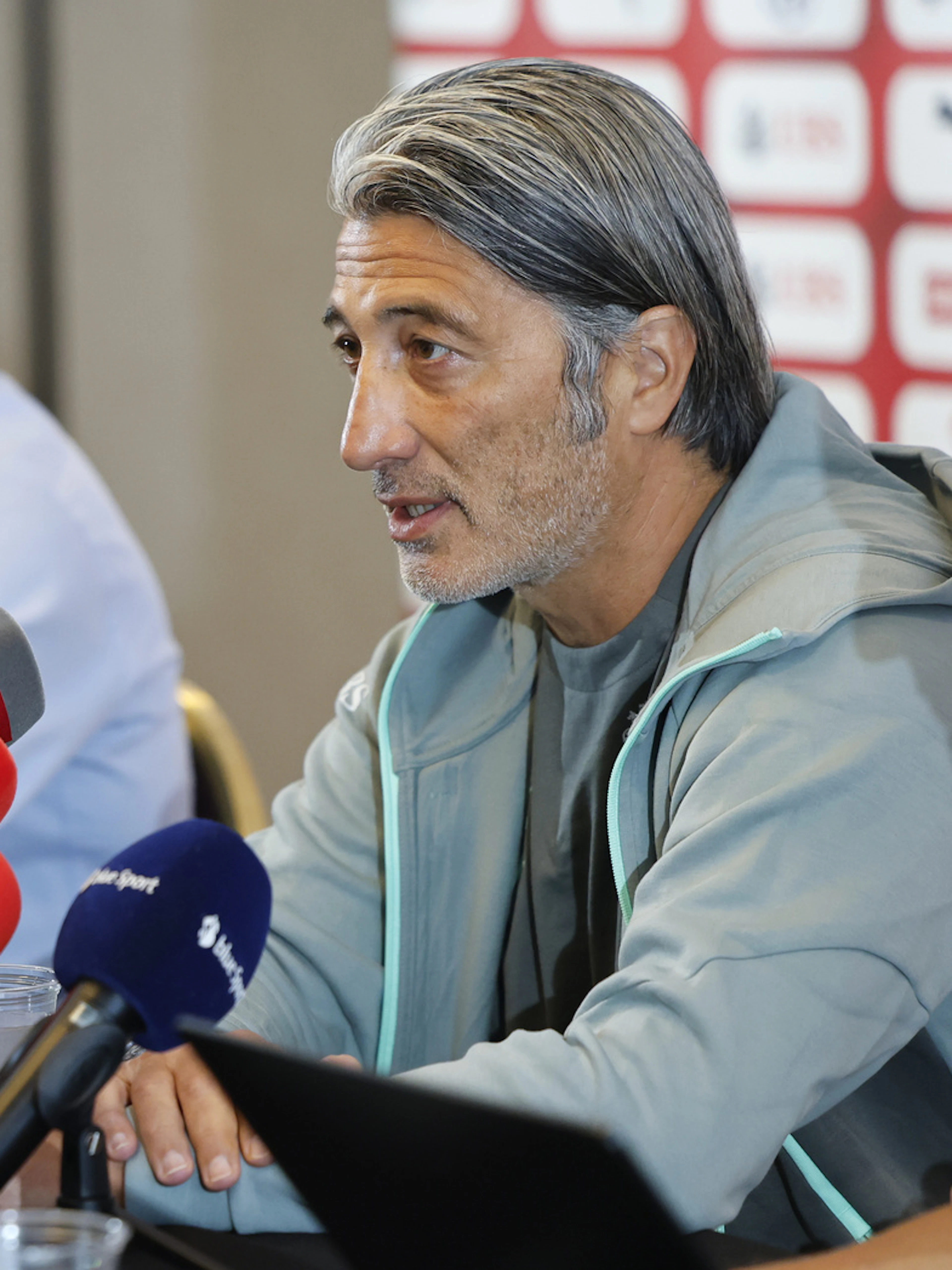 Yakin non sbollisce la rabbia: «Abbiamo giocato contro l'arbitro e il VAR»