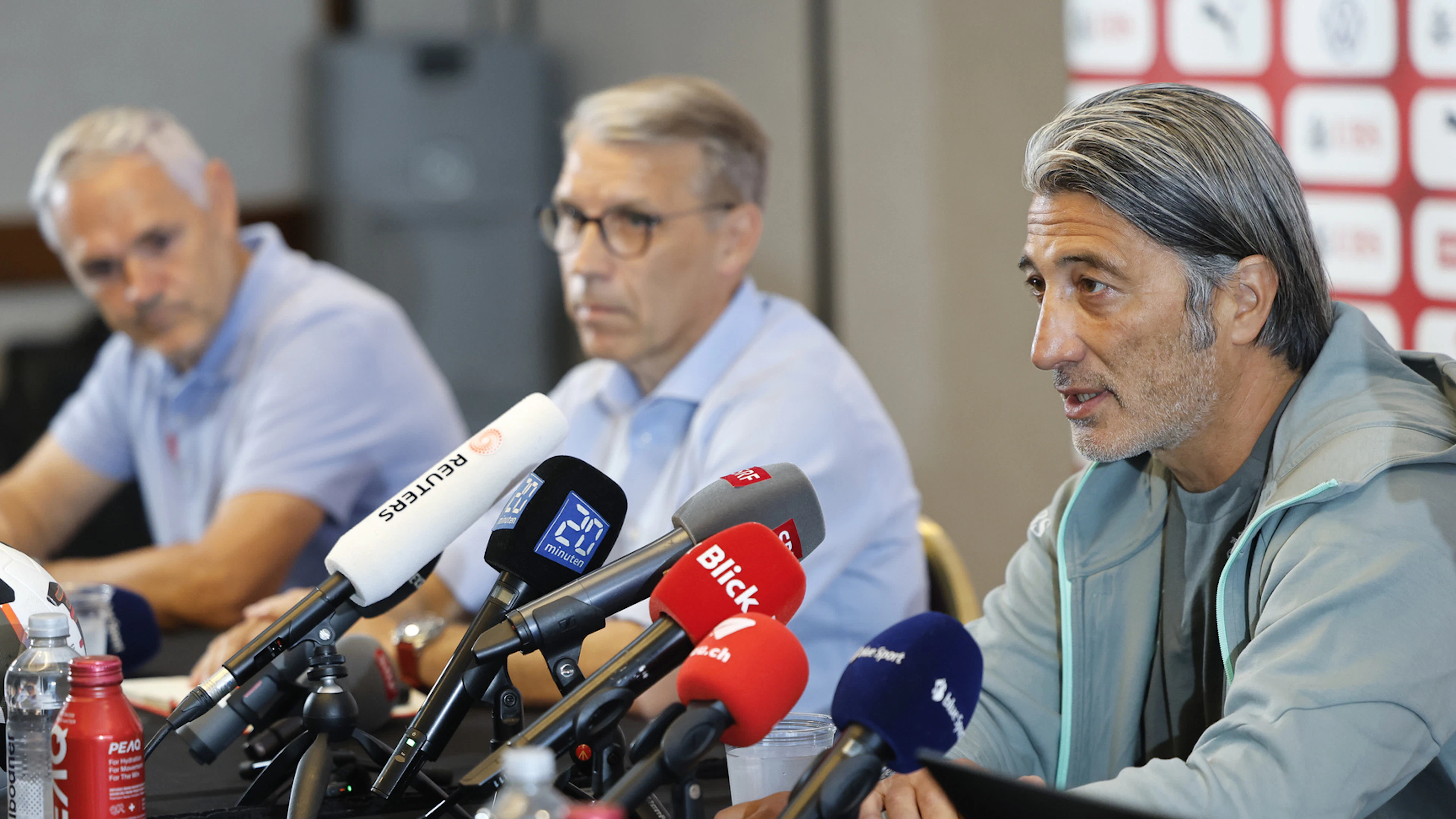 Yakin non sbollisce la rabbia: «Abbiamo giocato contro l'arbitro e il VAR»
