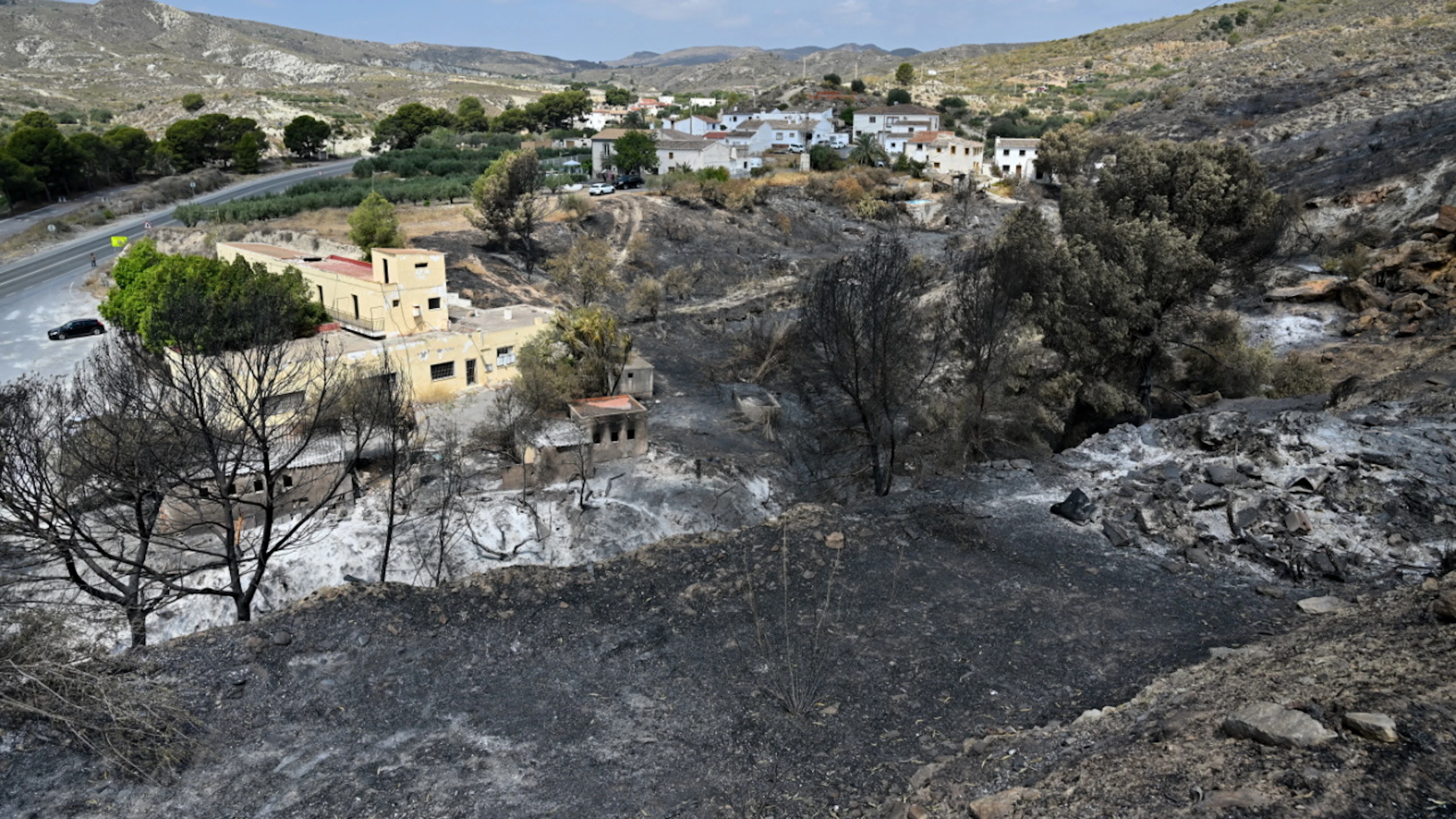 Stabilizzato l'incendio in Almeria, gli sfollati tornano a casa