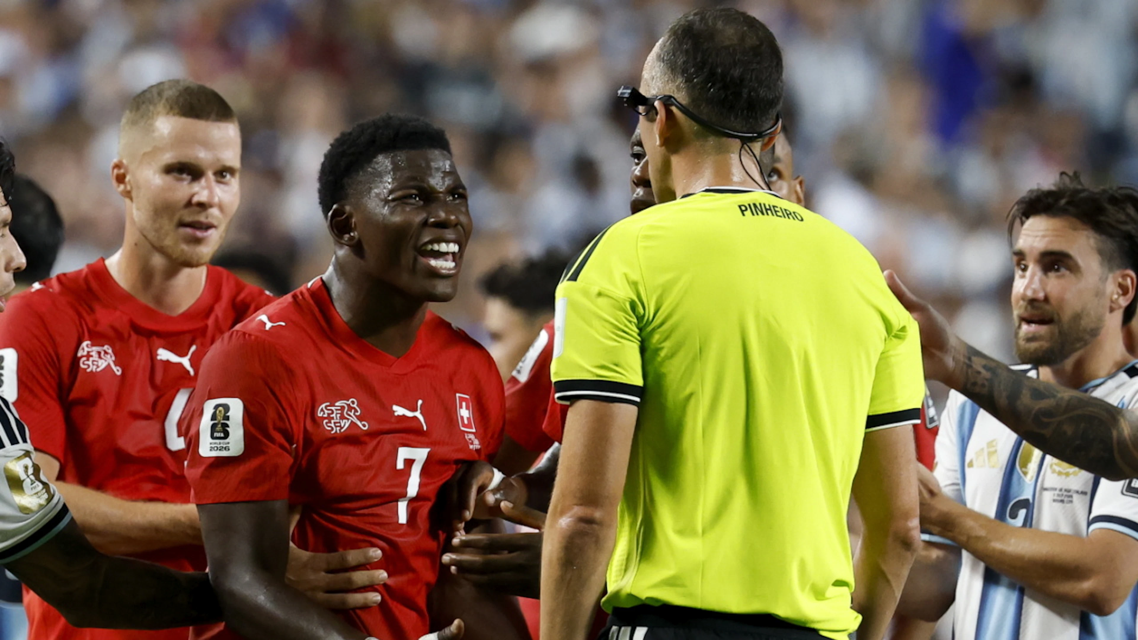 Breel Embolo mag nach dem bitteren Platzverweis nicht reden