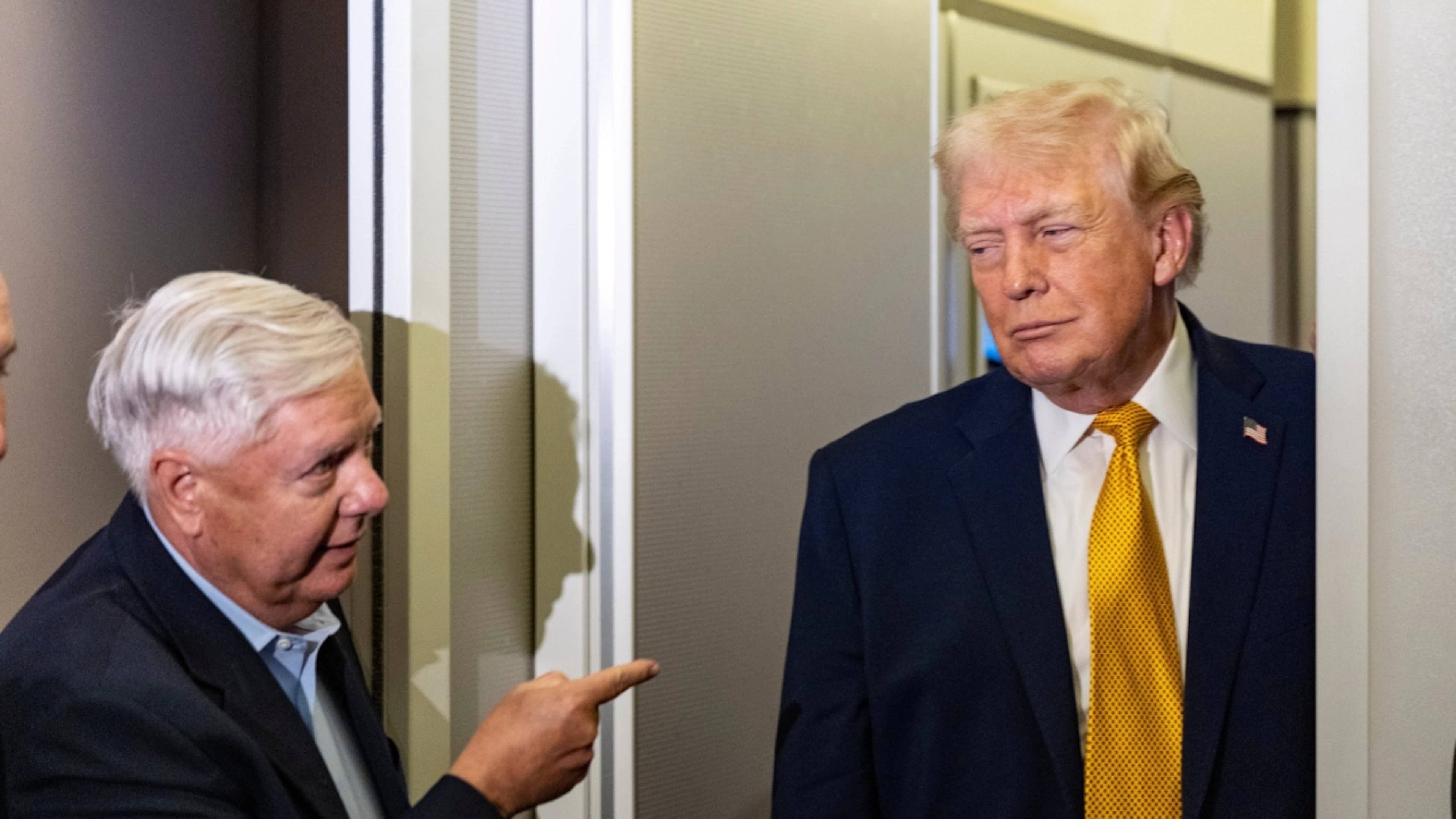 Da sinistra: il senatore repubblicano Lindsey Graham, morto sabato all'età di 71 anni, e il presidente Donald Trump. (foto d'archivio)