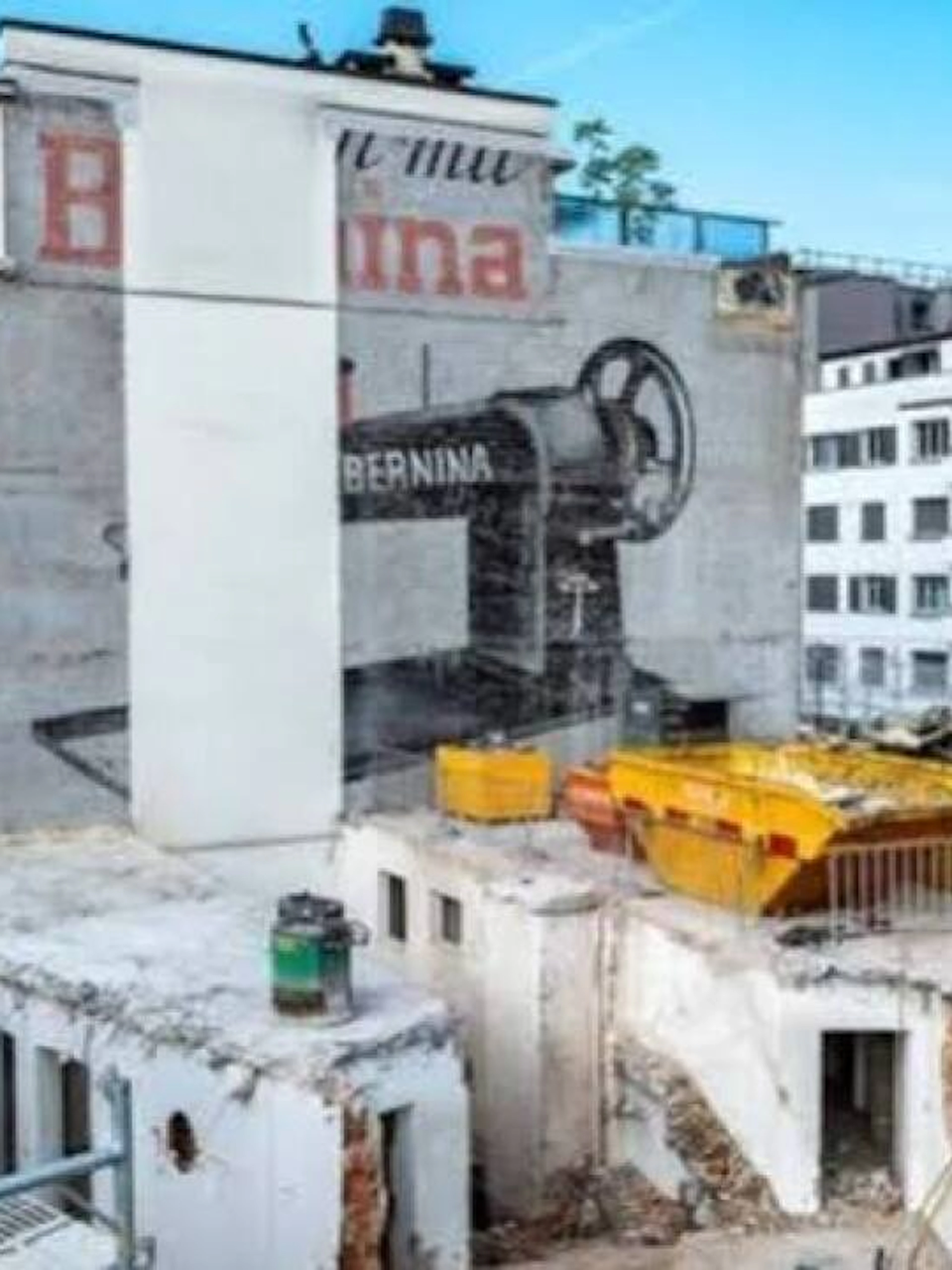 Grande sorpresa a Zugo: con una demolizione rispunta una pubblicità gigante