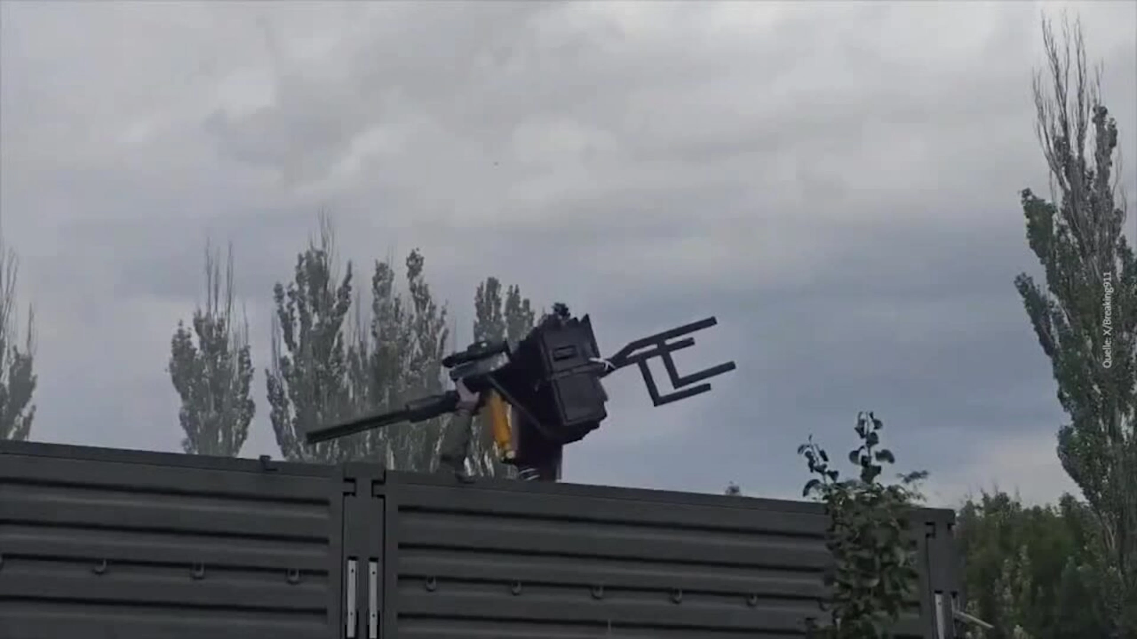 Russische Heli-Waffe dreht durch – dann bricht Chaos aus