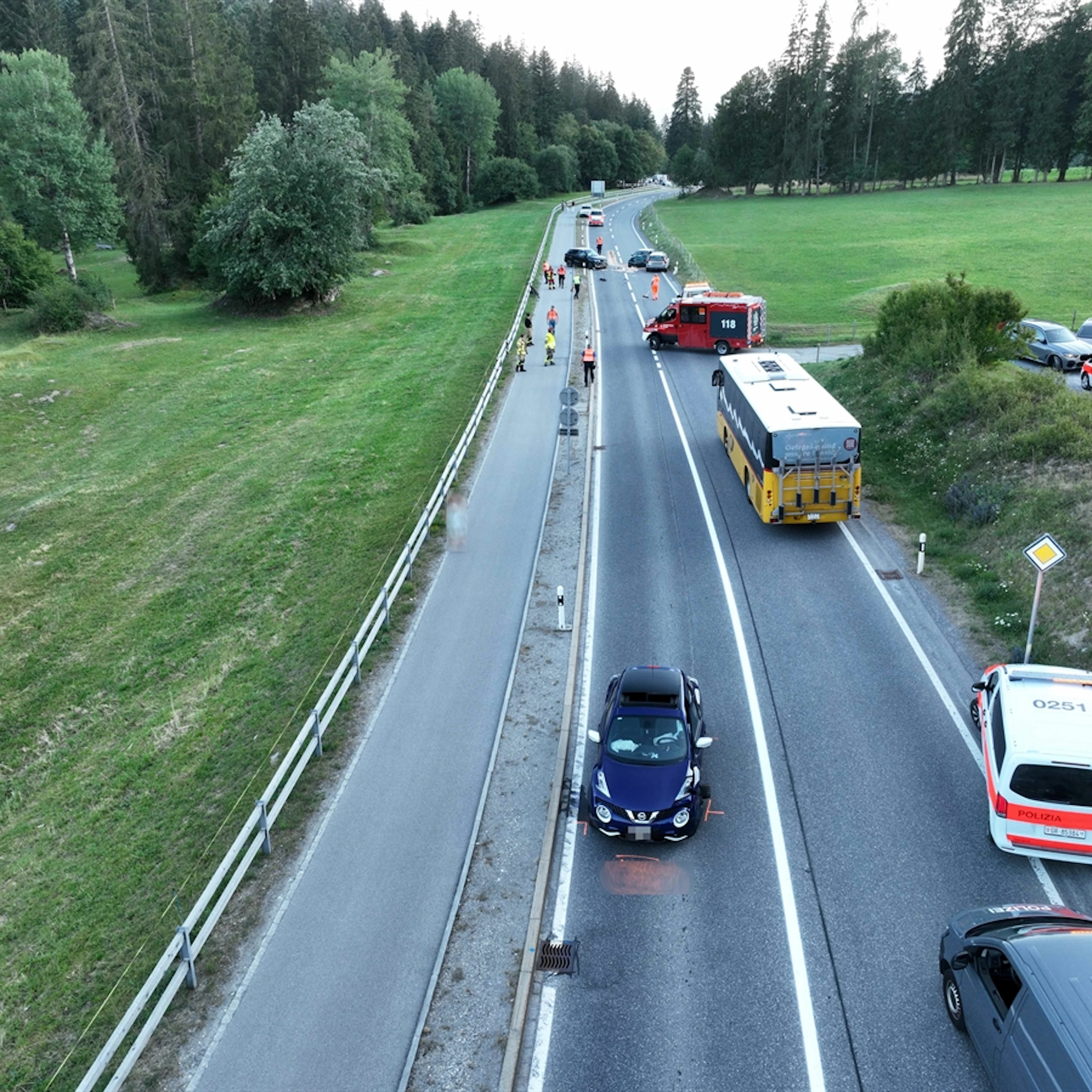 Strasse über 2 Stunden gesperrt