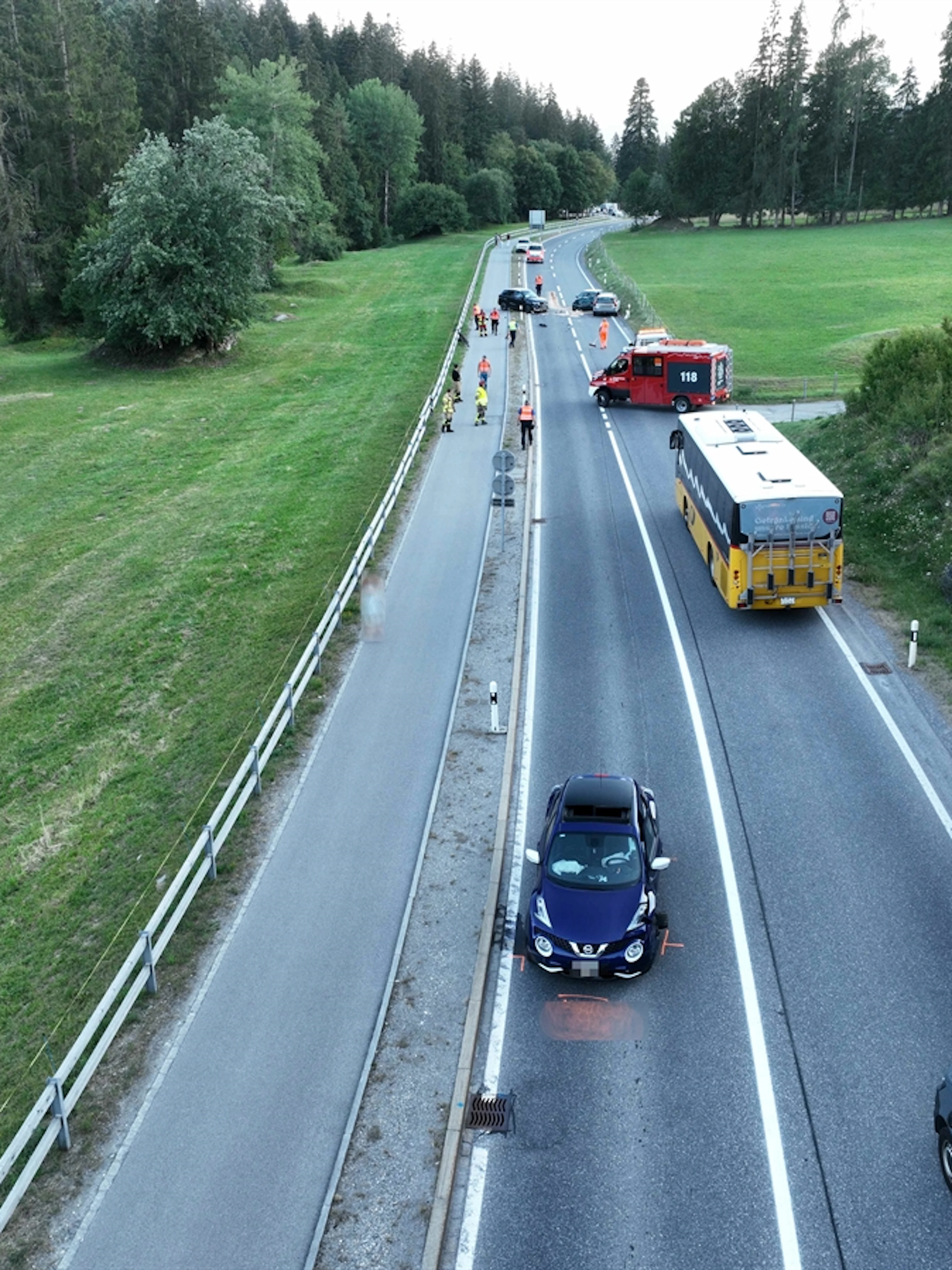 Vier Autos crashen in Flims GR – sechs Verletzte