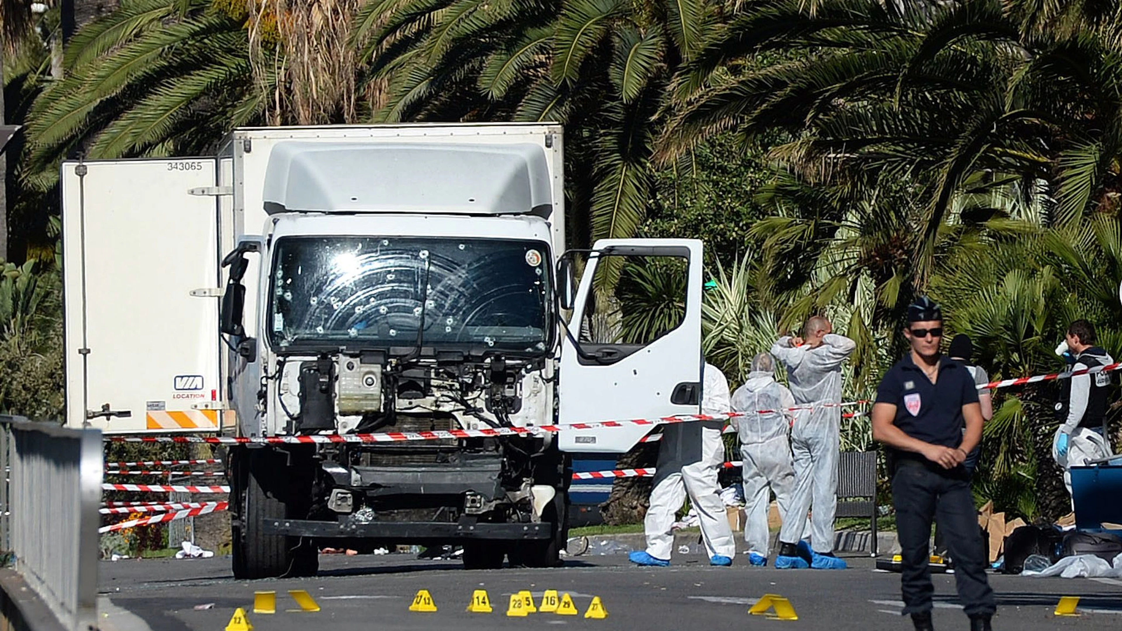 Attentat de Nice : Macron annonce une minute de silence avant France-Espagne