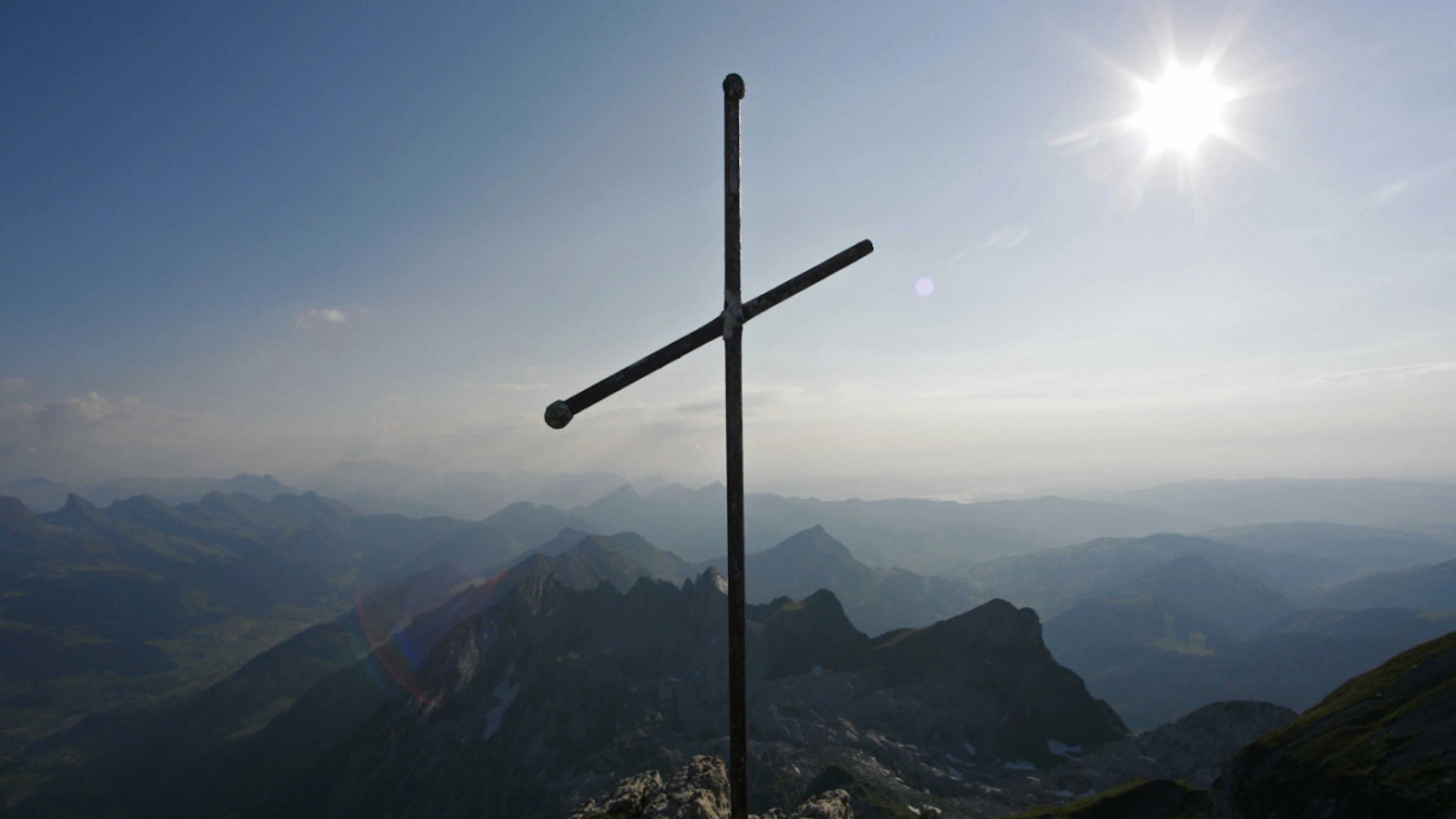 Now the temperature records are reaching the mountains as well: At 16.3 degrees, the weather station on Säntis AI recorded its highest temperature since 1949. (File photo)