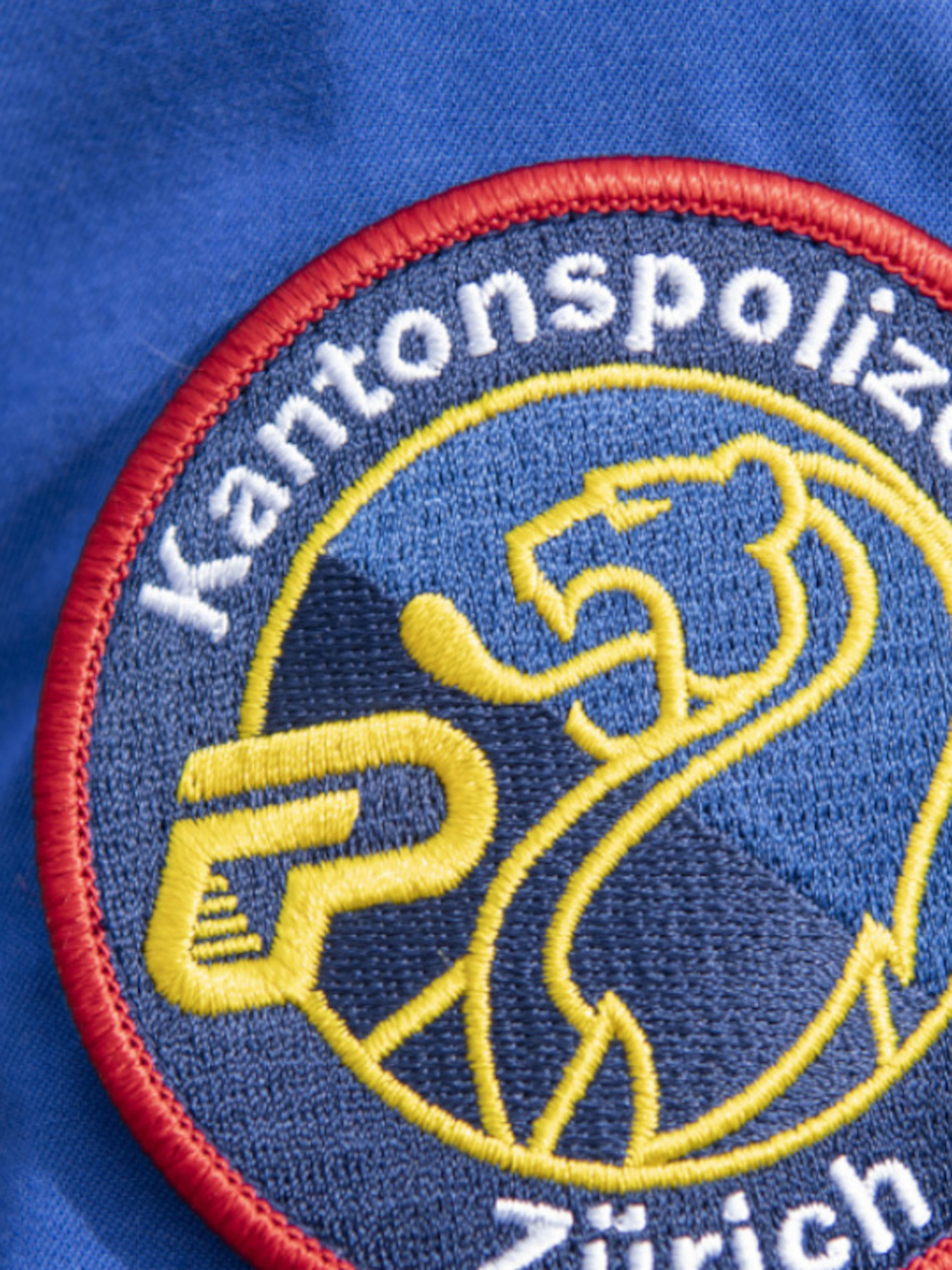 Importante intervento di polizia per degli spari a Regensdorf, un arresto