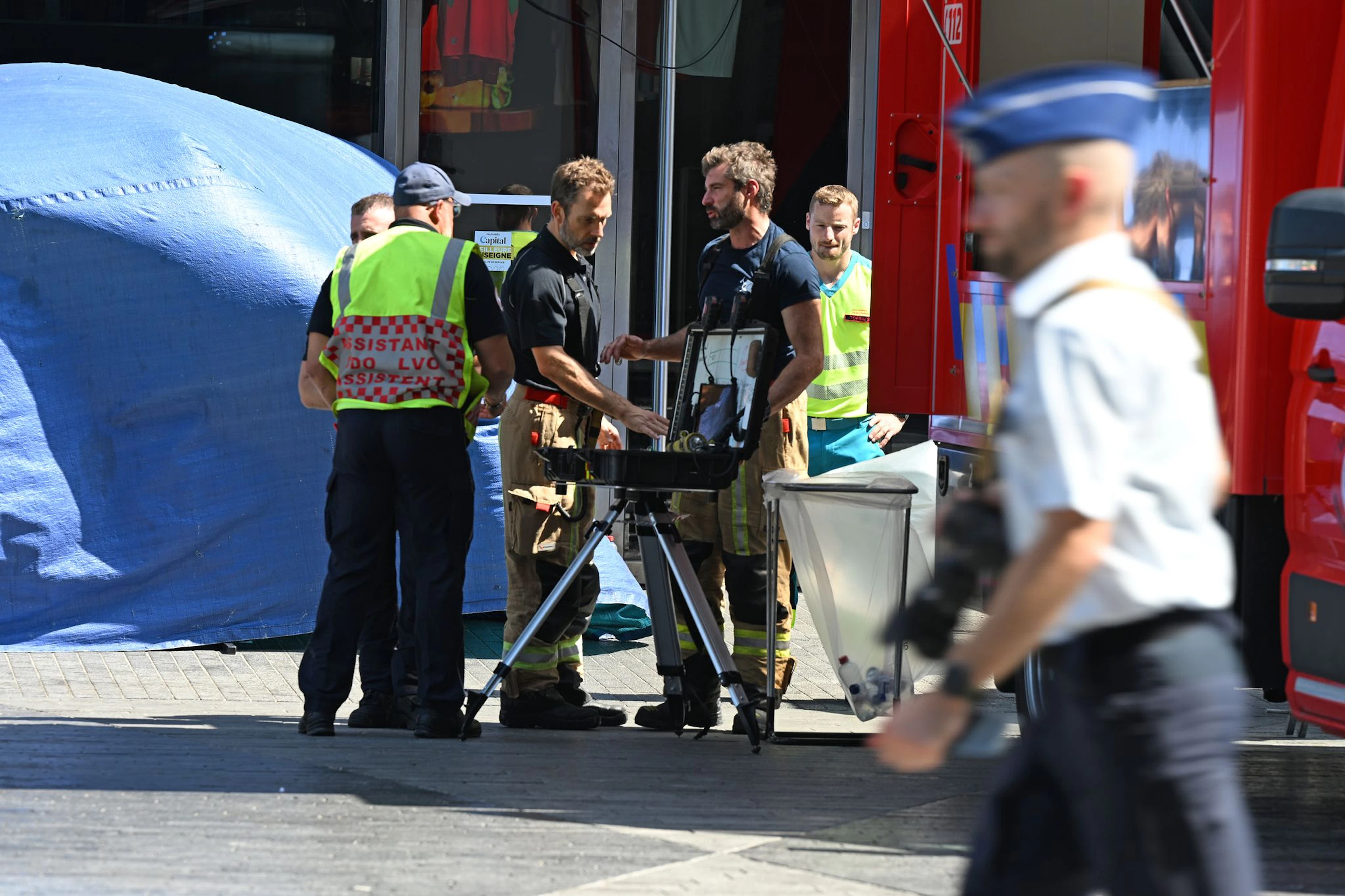 Zwei Verletzte werden in Krankenhäusern versorgt.