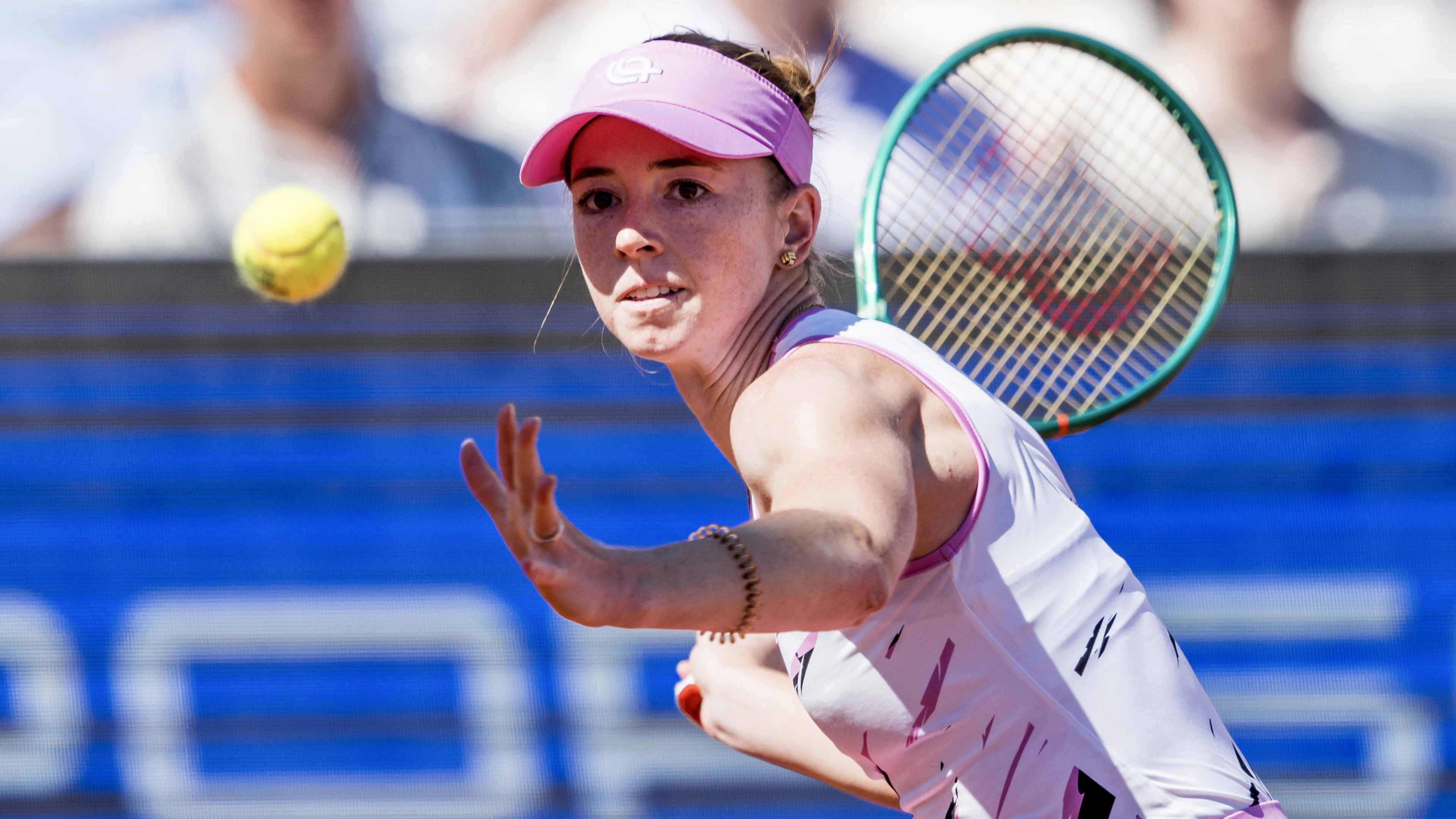 Deux jours après sa finale, Simona Waltert retombe sur terre