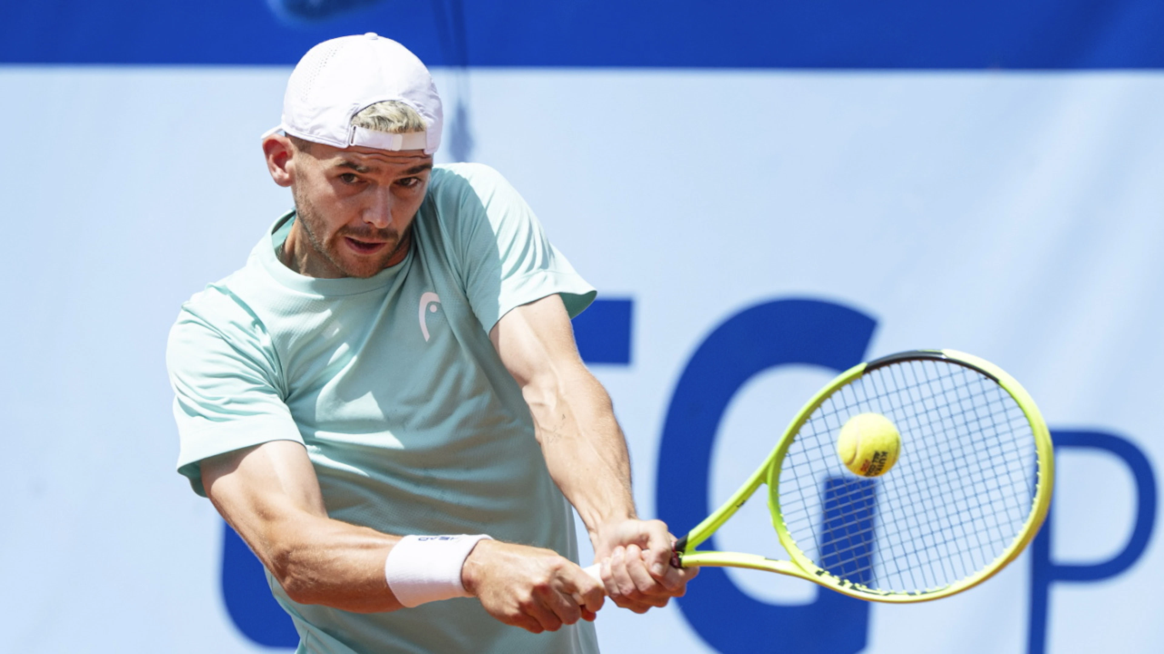 Jérôme Kym defeats Dylan Dietrich in Gstaad