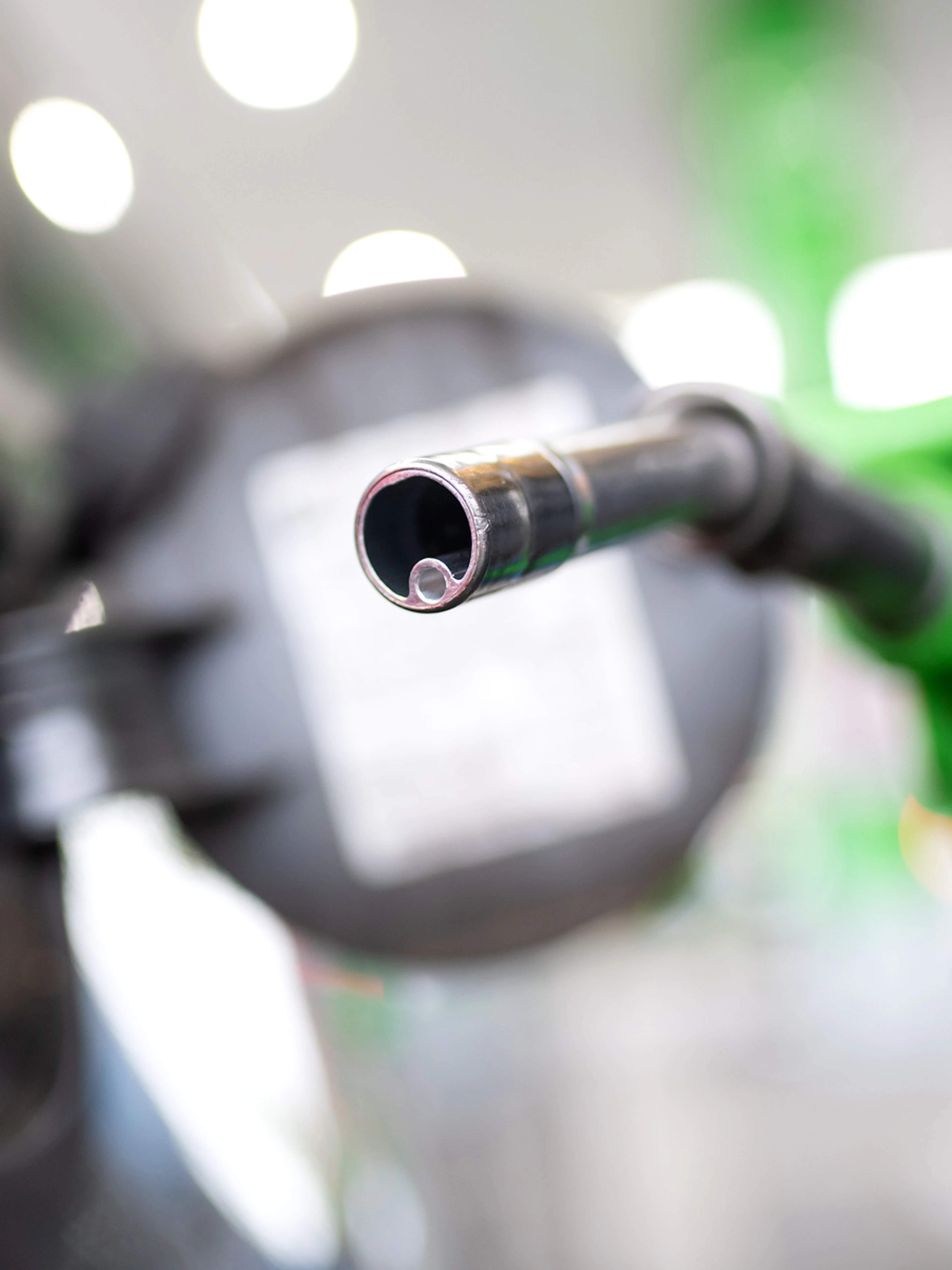 Benzina fino a 3,50 franchi al litro: in Russia la crisi dei carburanti si aggrava