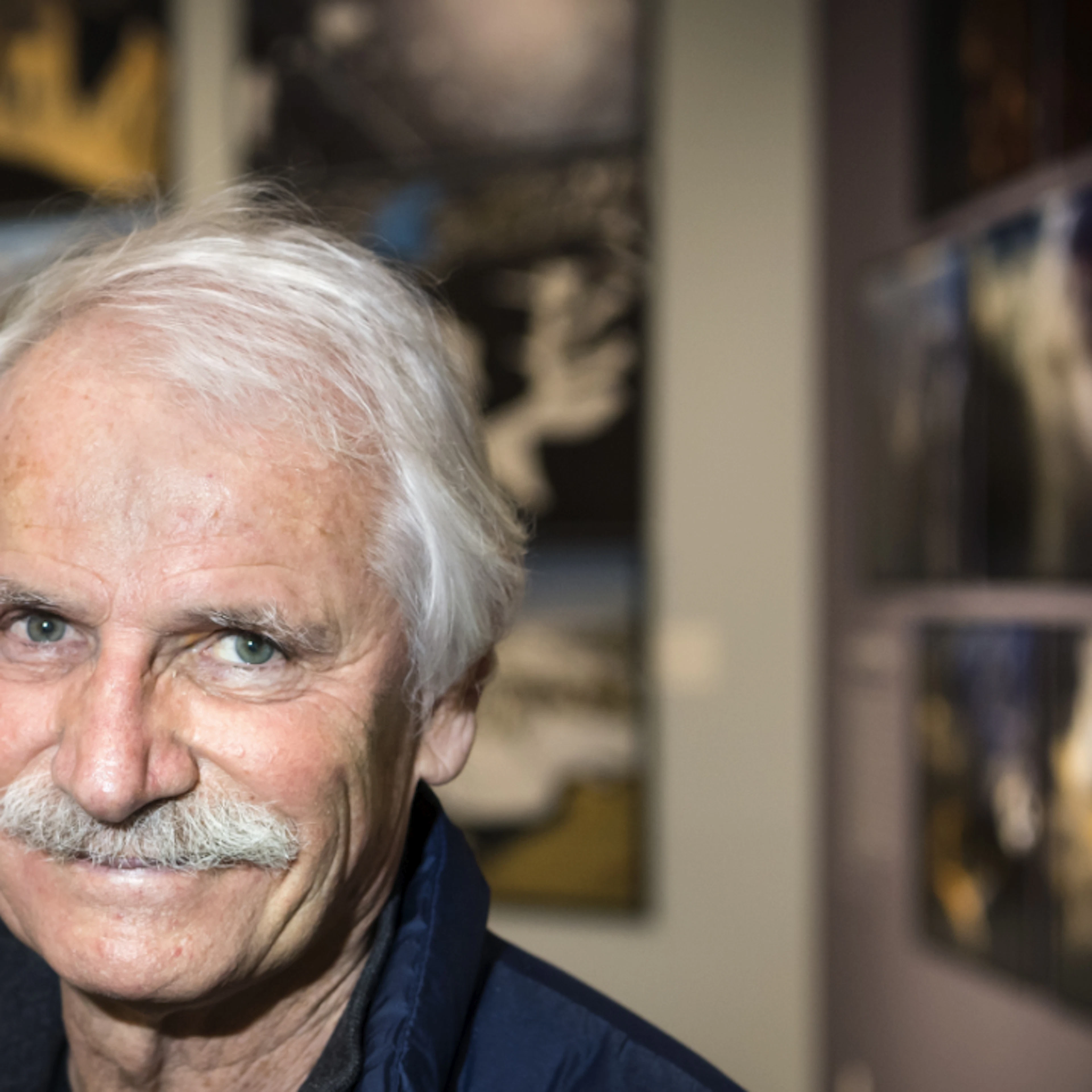 Il va tirer le portrait des Valaisans