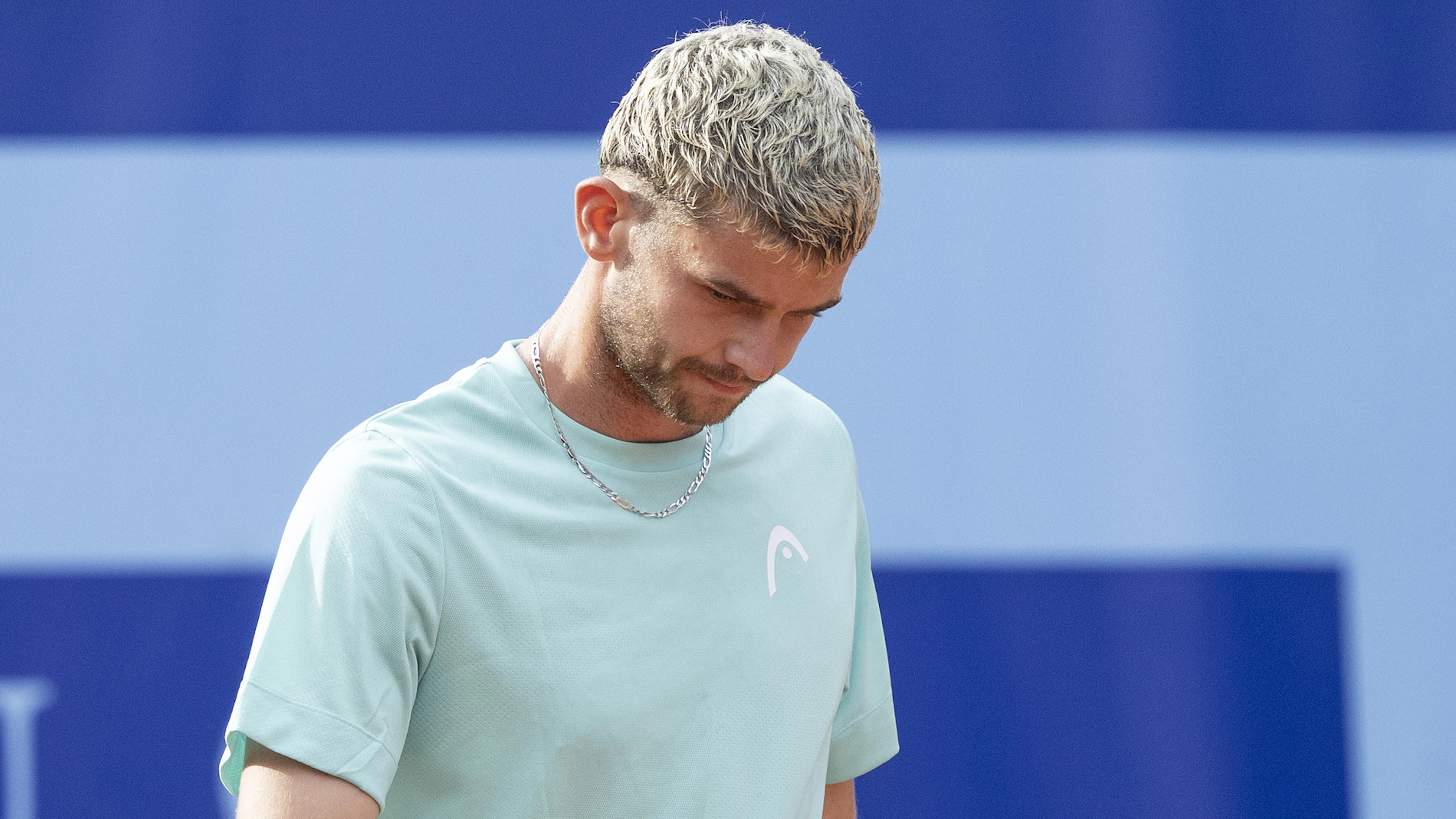 Kym pousse Tsitsipas dans ses derniers retranchements, le match interrompu