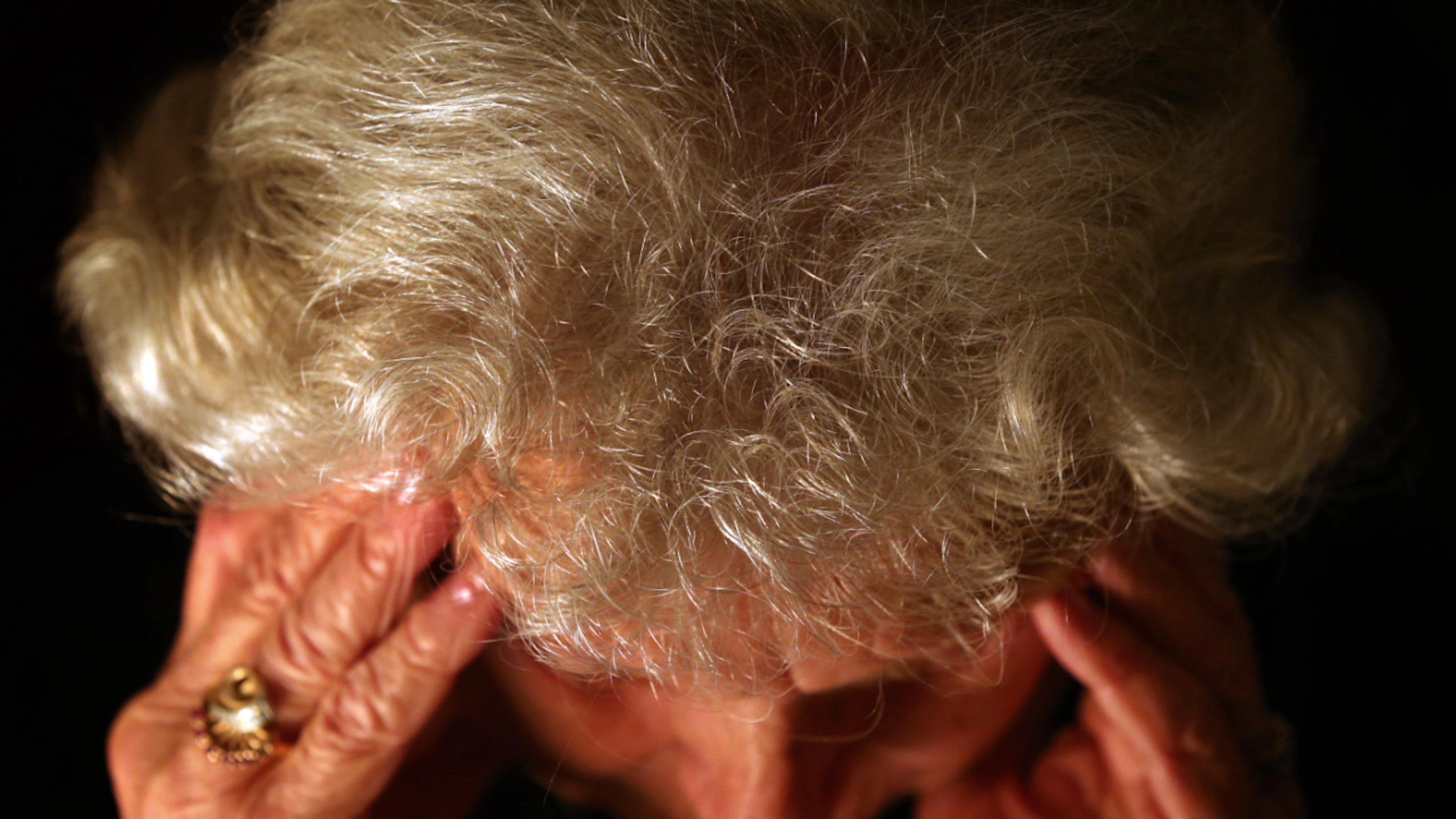Weltweit leben nach WHO-Angaben rund 57 Millionen Menschen mit einer Demenzerkrankung, Tendenz steigend. Medikamente, die die Krankheit heilen können, gibt es bisher nicht. (Archivbild)