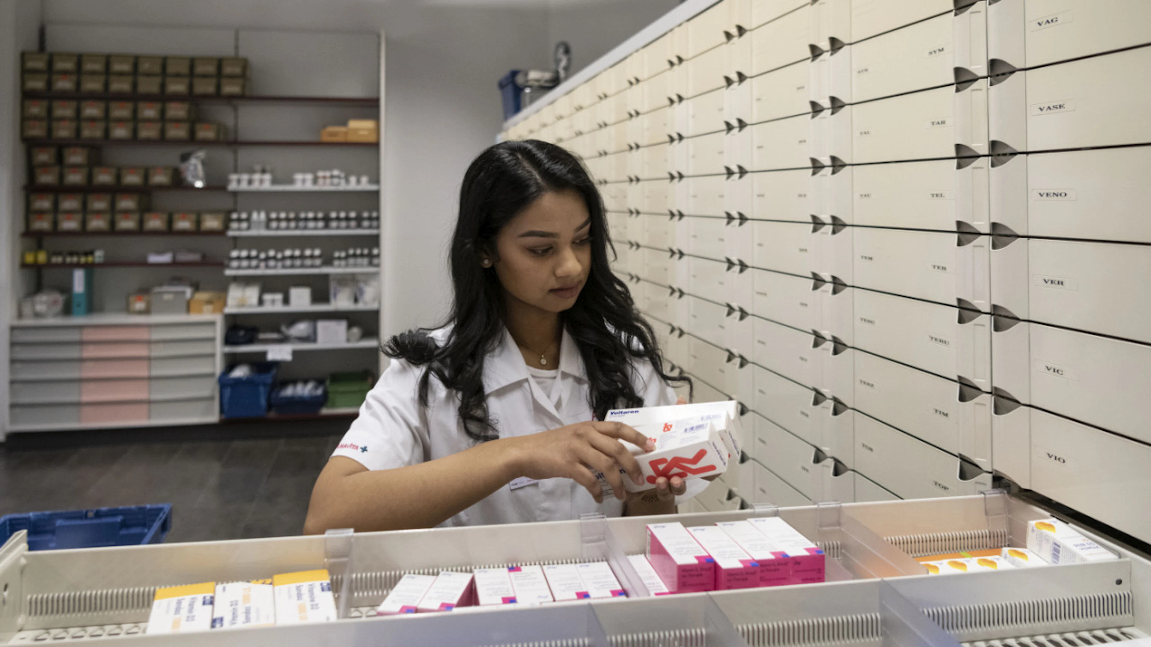 Galenica gestisce una vasta rete di farmacie.