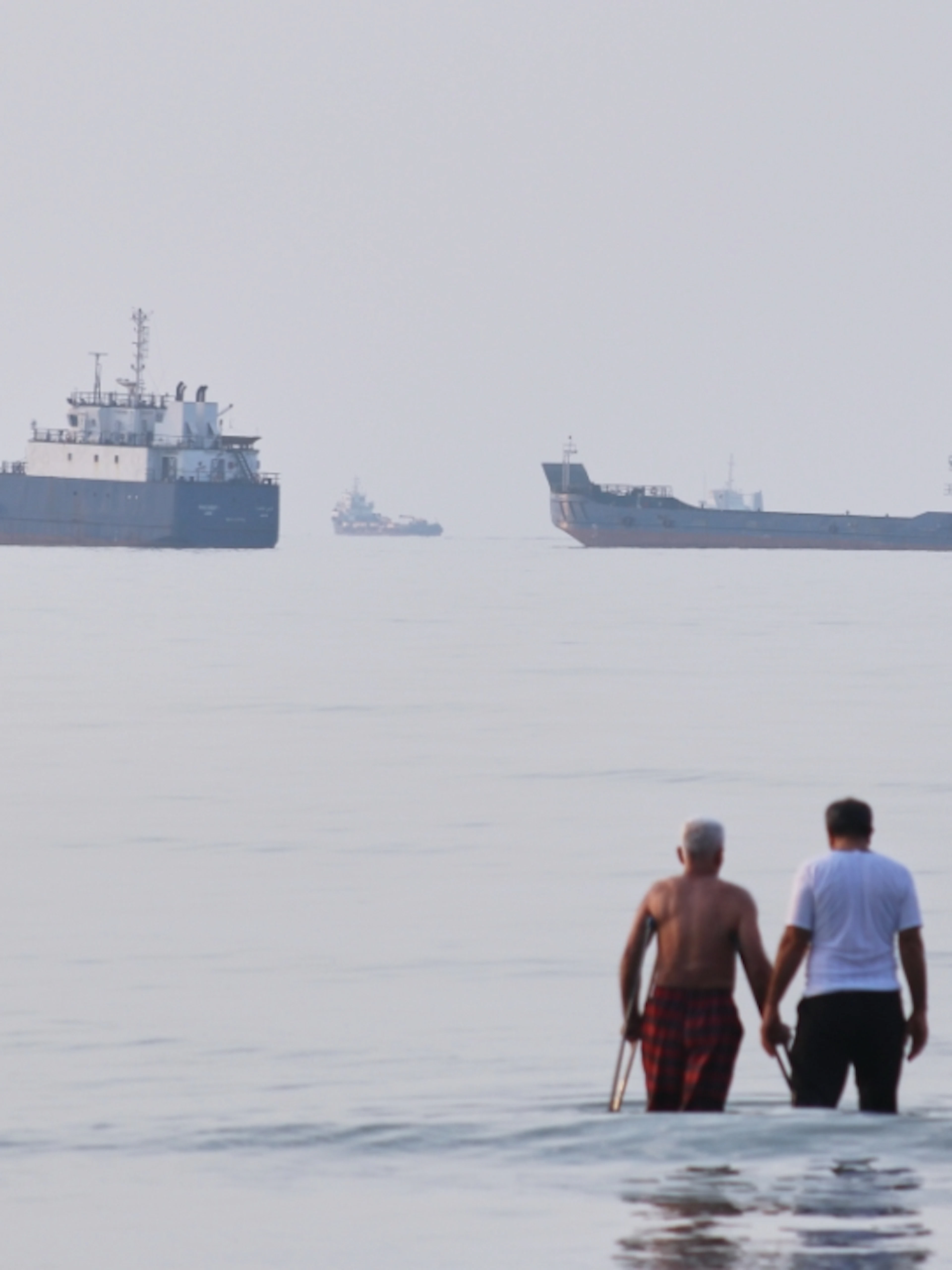 L'Iran annuncia: «Hormuz resterà chiuso fino al termine delle aggressioni USA»