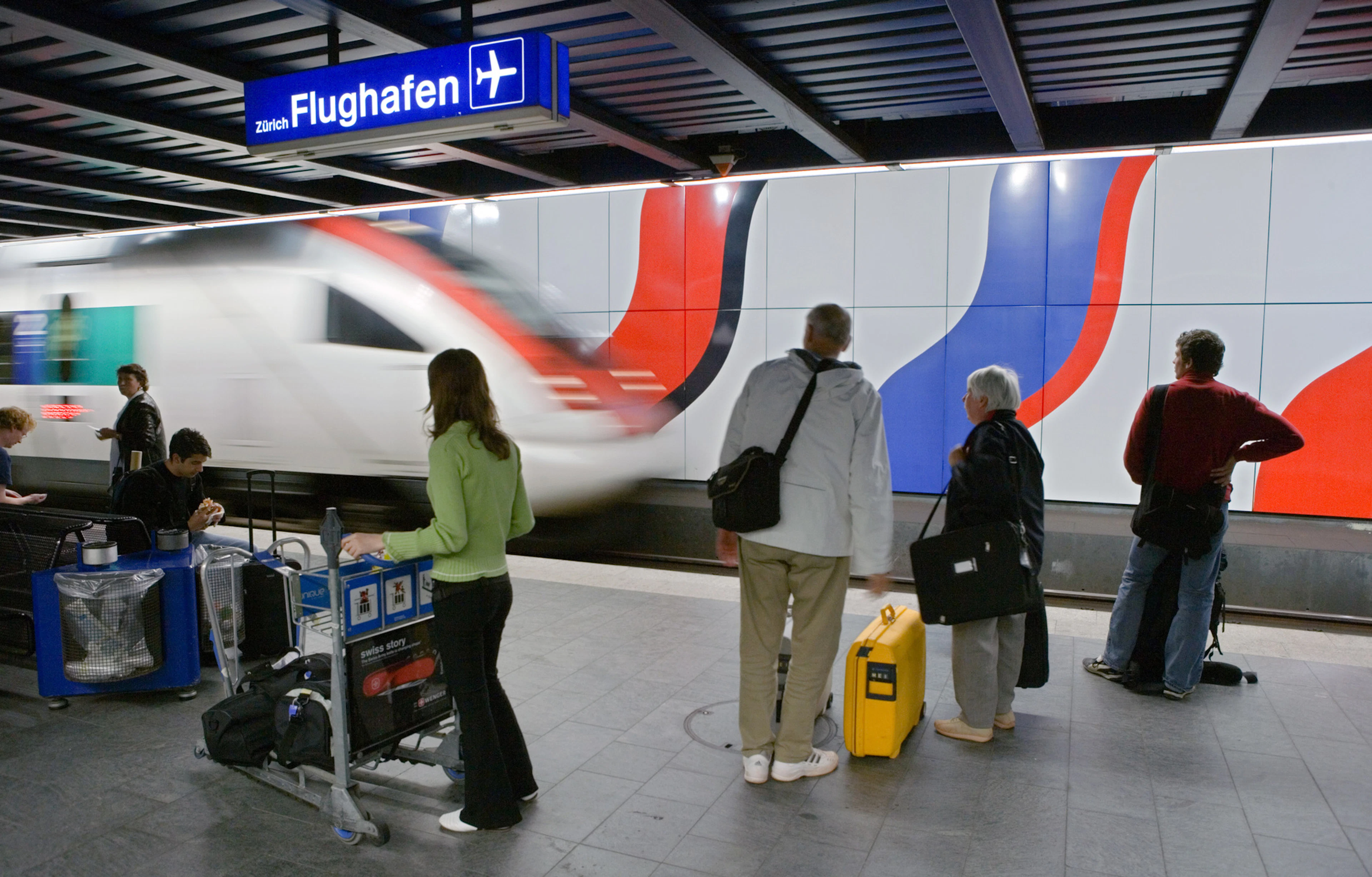 Am Zürcher Flughafen halten derzeit einige Züge nicht.