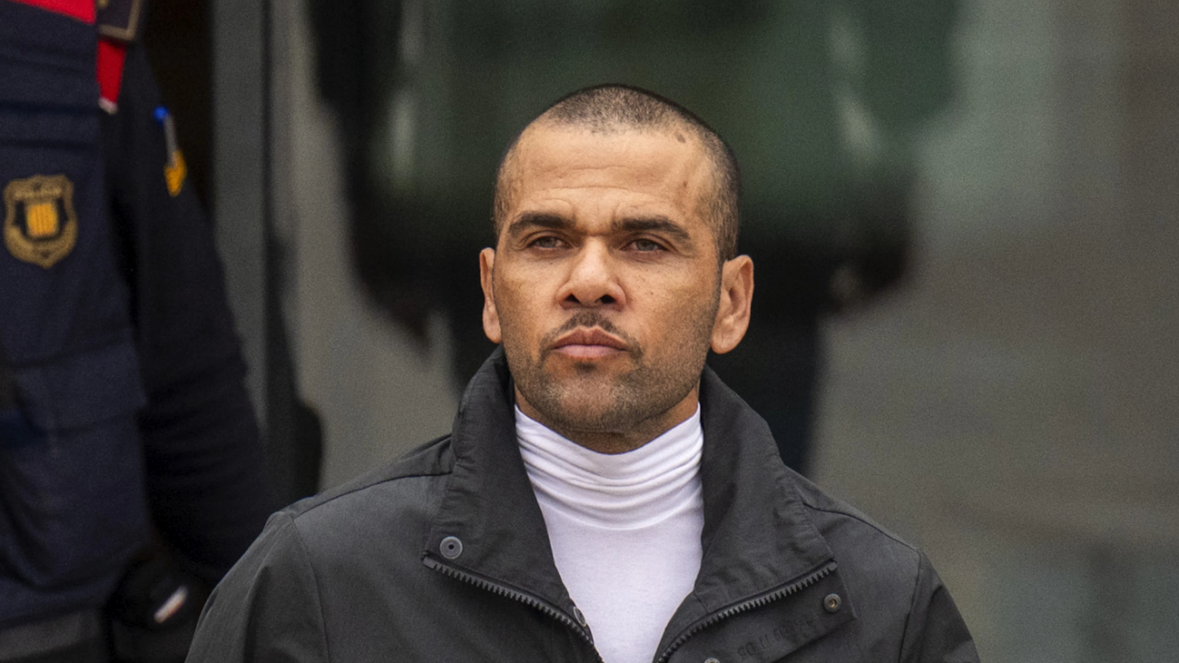 Der ehemalige Fussballer Dani Alves schuldet seinem früheren Club 2,25 Millionen Dollar. (Archivbild)