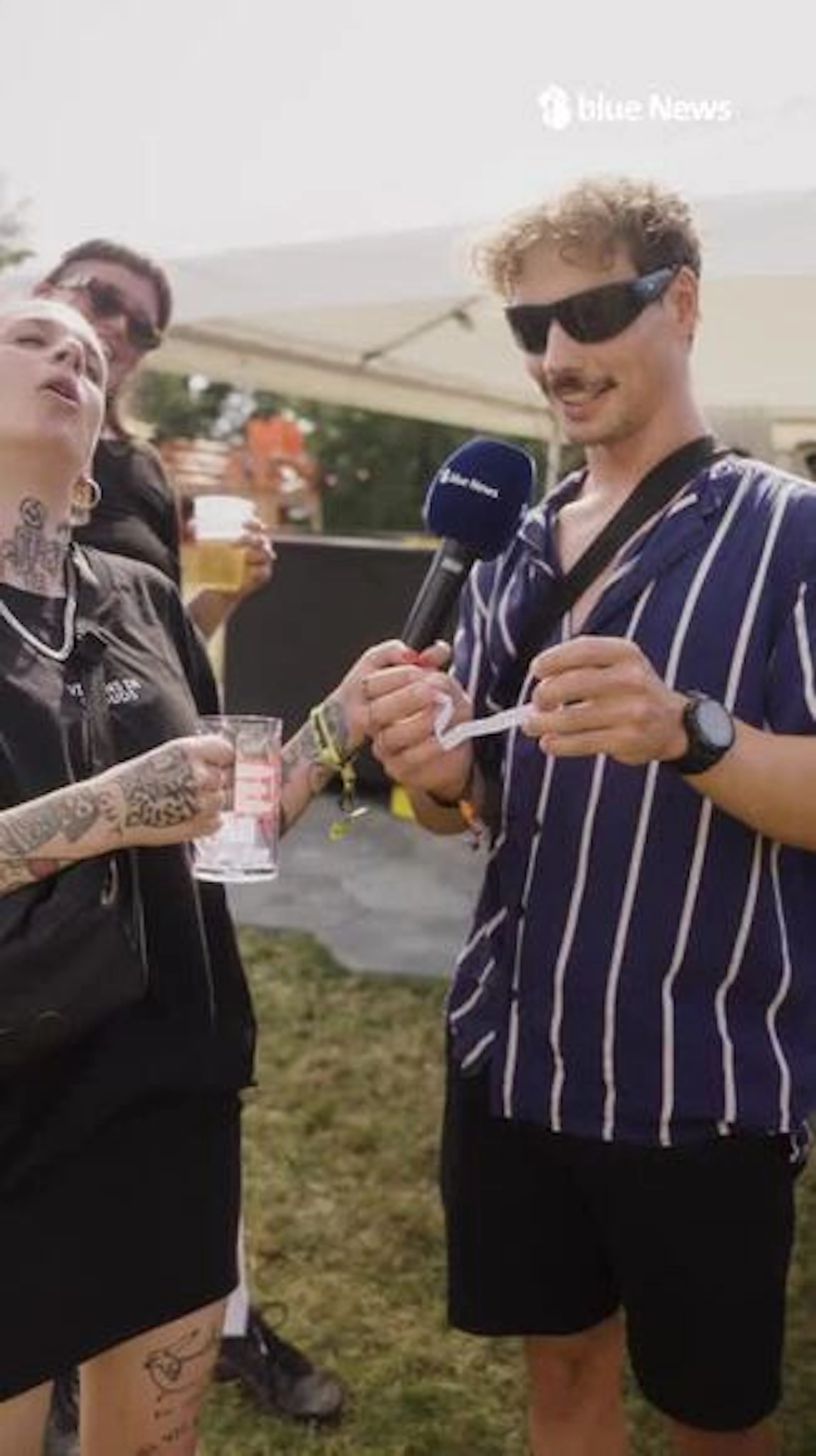 Was prophezeit der Glücks-Humpen den Musikfans