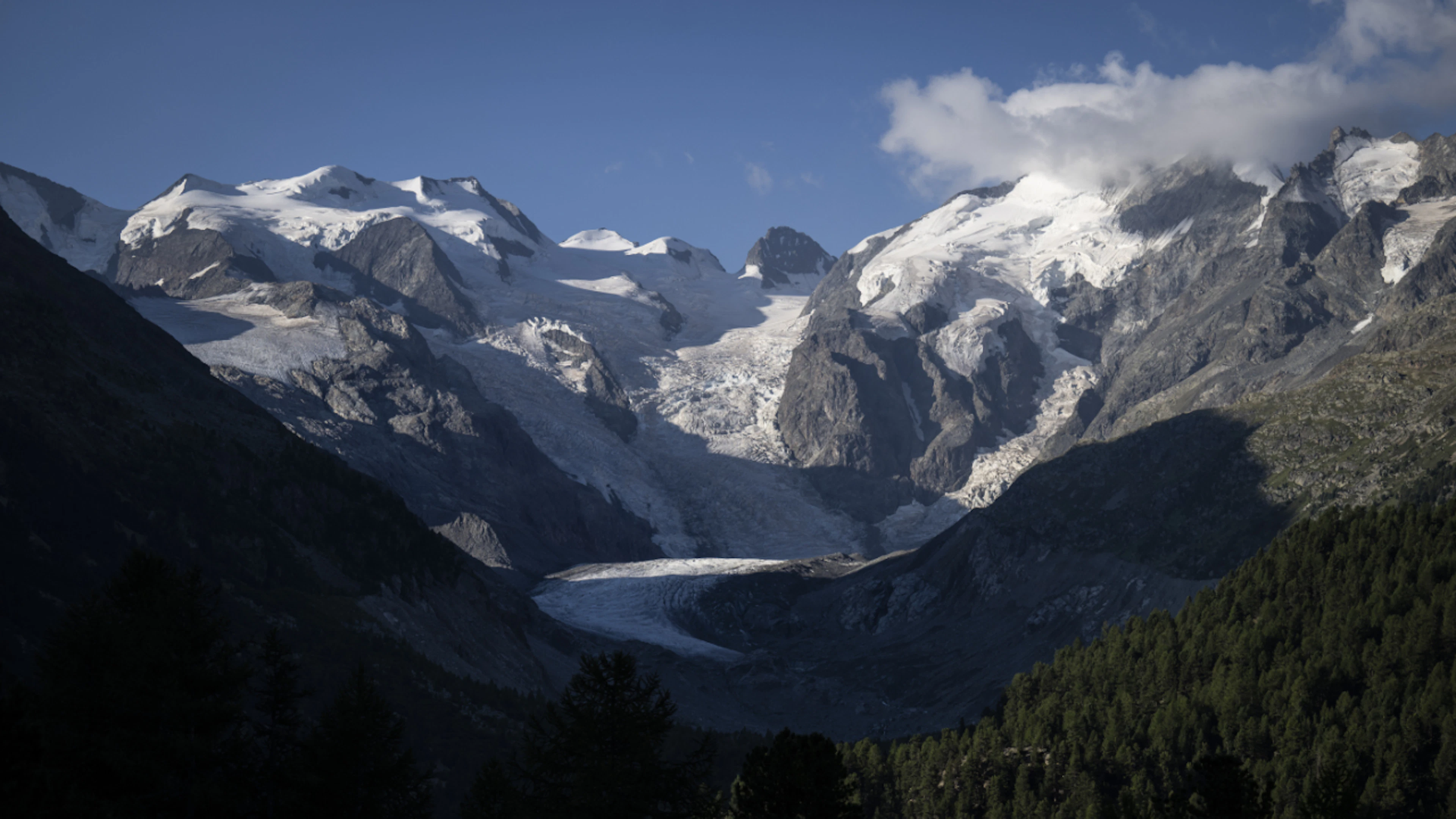 Caldo e alta montagna, cosa cambia per gli alpinisti?
