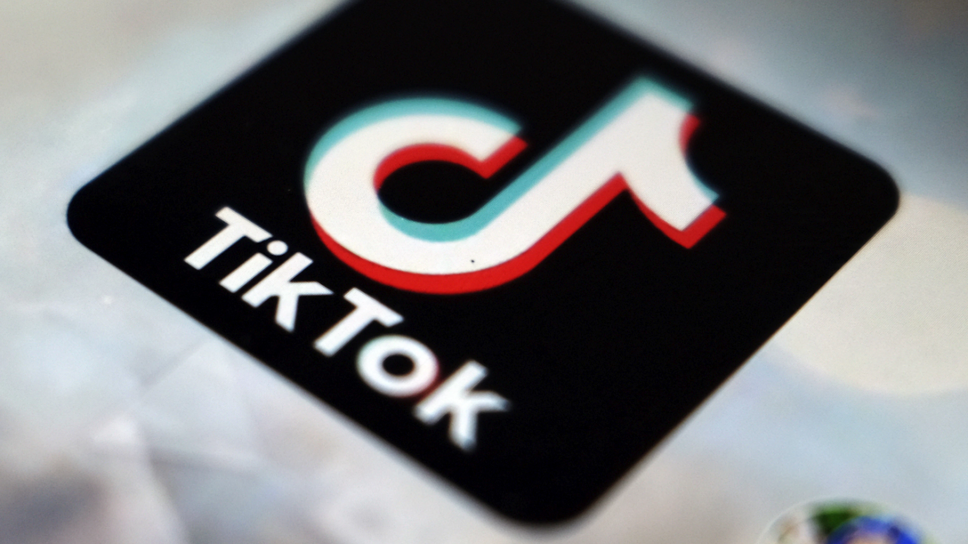 Protection des enfants: Londres ouvre une enquête sur TikTok