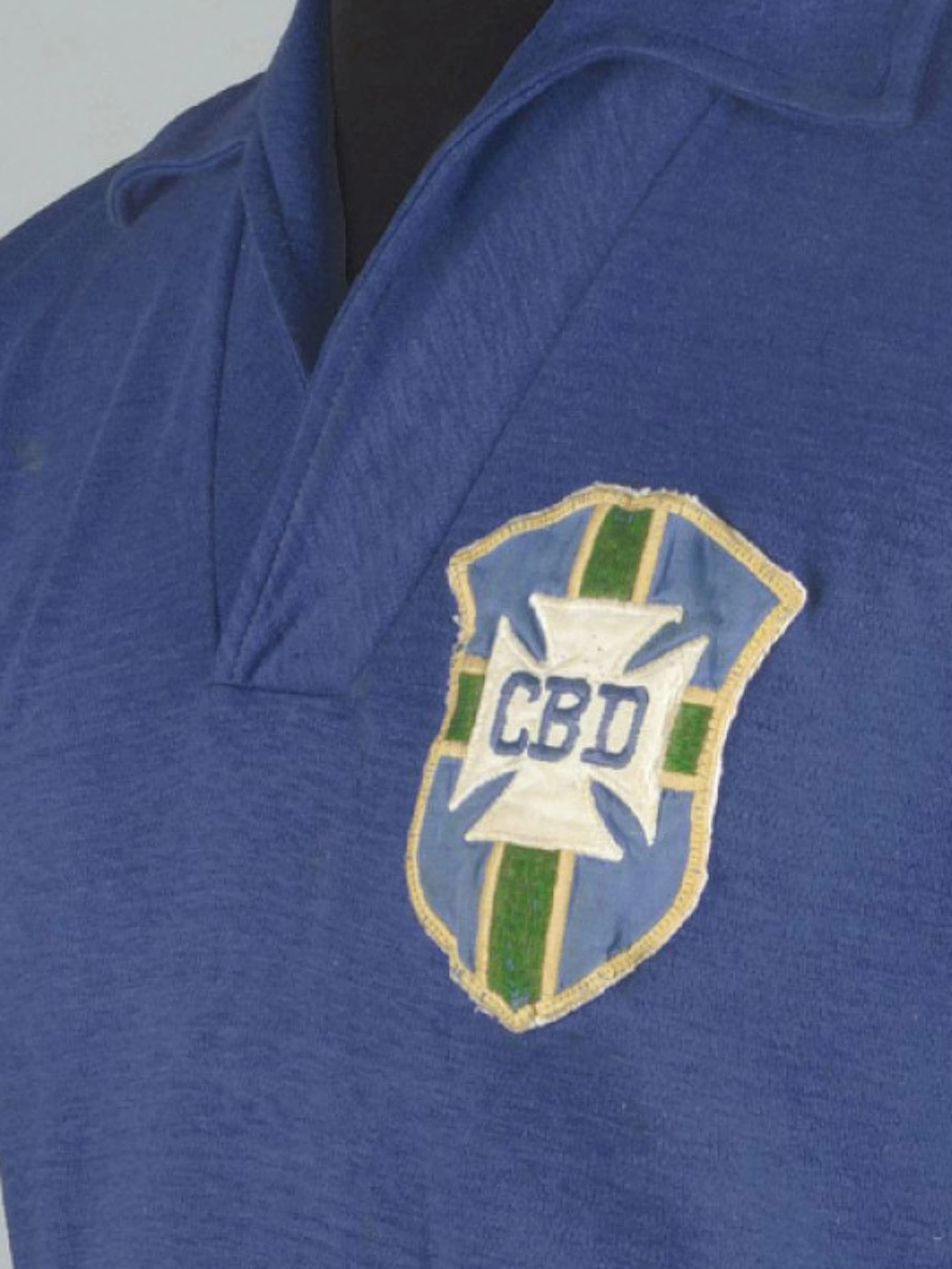 Una maglia originale di Pelé venduta per una cifra da capogiro, ecco a quanto