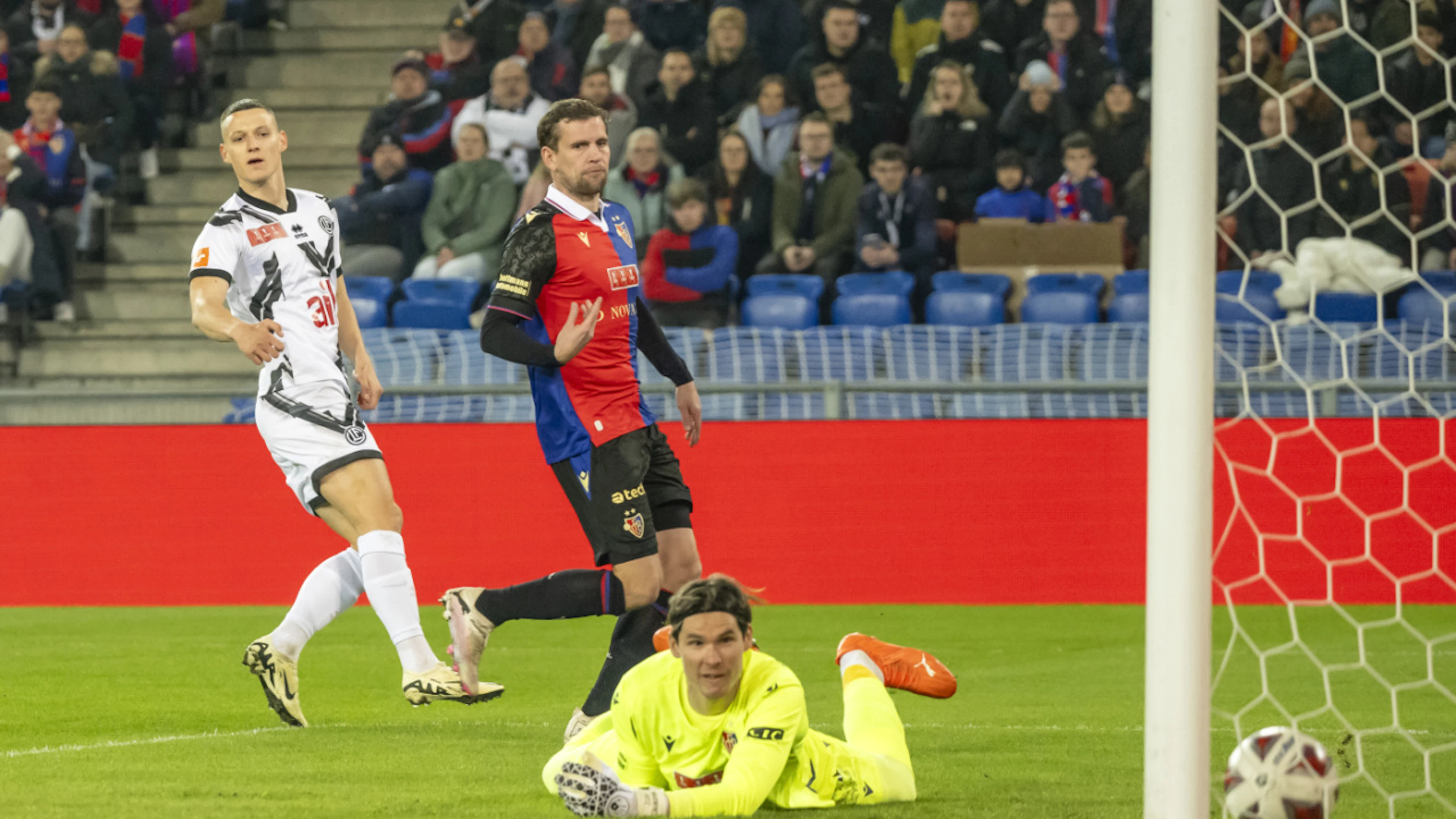 Zan Celar kehrt zu Basel in die Super League zurück