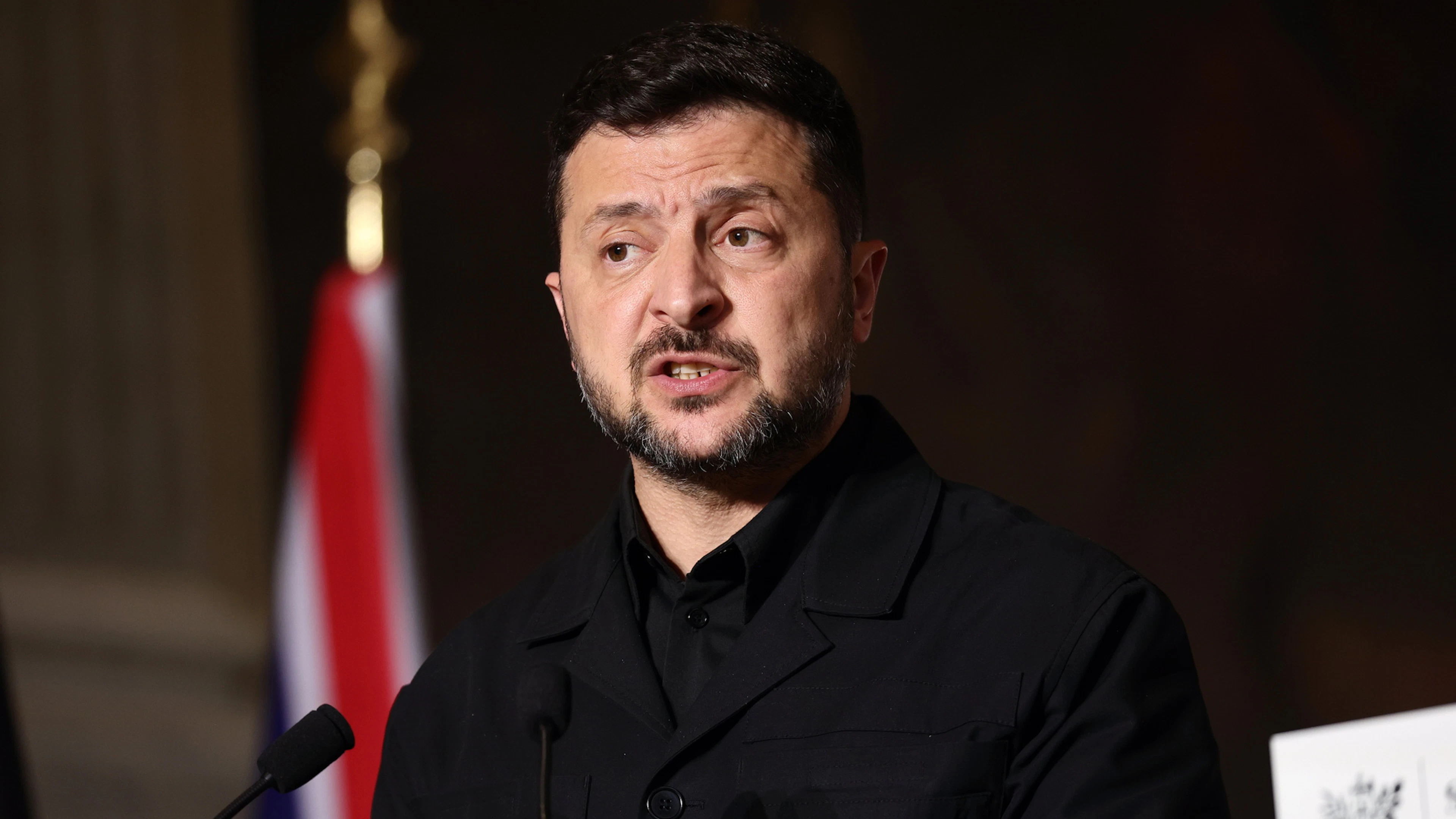 Terremoto a Kiev: Zelensky rimuove Fedorov e tira dritto nonostante le proteste di piazza