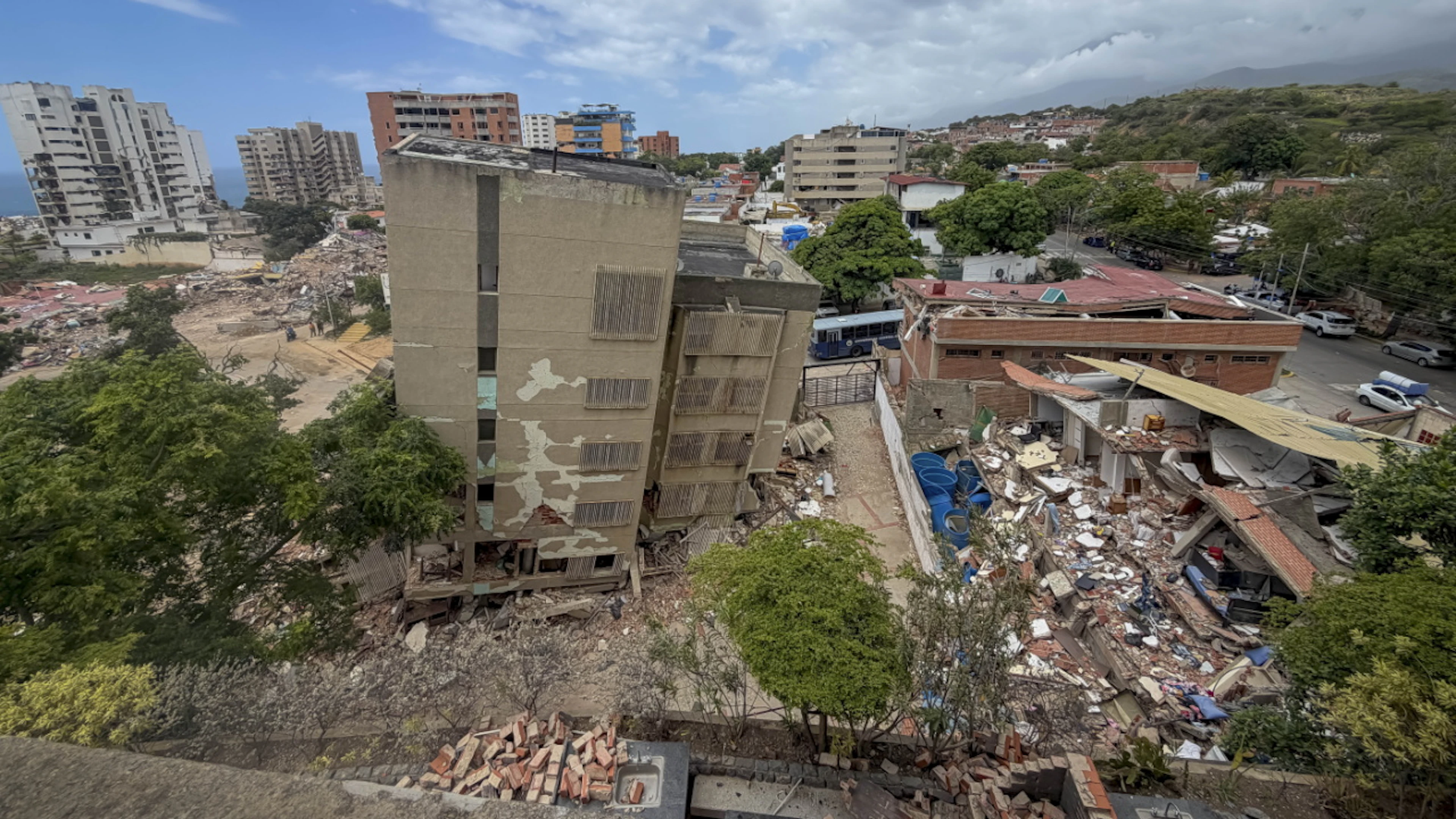 In Venezuela il bilancio del sisma sale a quasi 5'000 morti e oltre 16'700 feriti