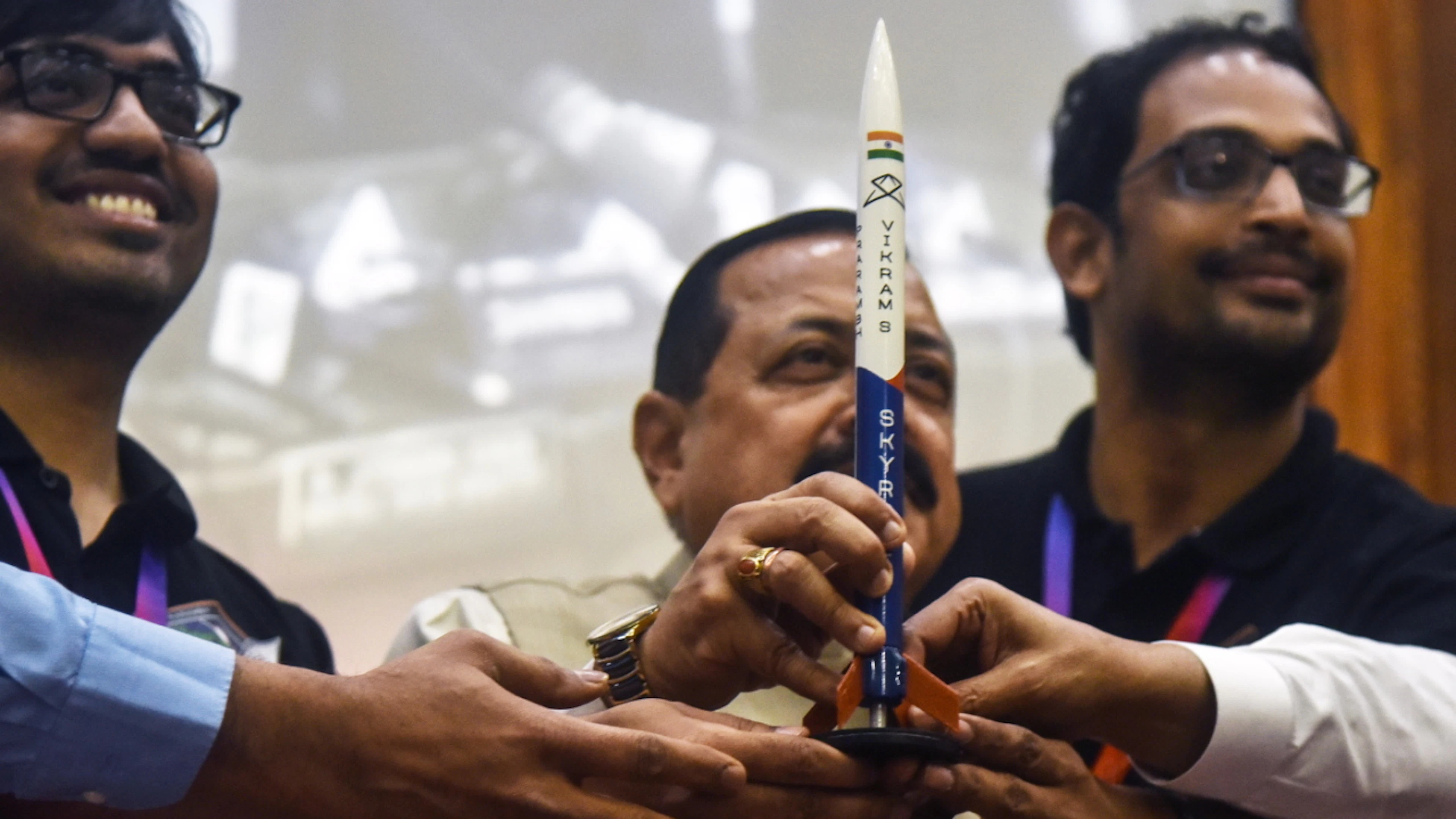 L'India lancia con successo il primo razzo orbitale privato