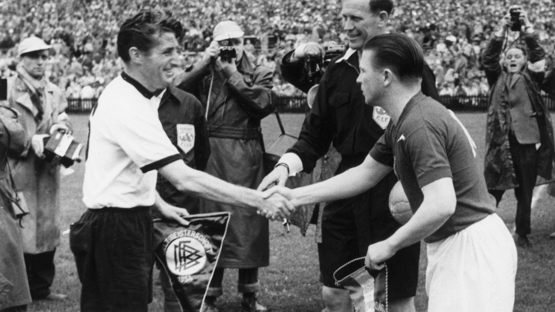 Das Wunder von Bern – Deutschland gegen Ungarn 3:2 nach 0:2 – im Wankdorf-Stadion