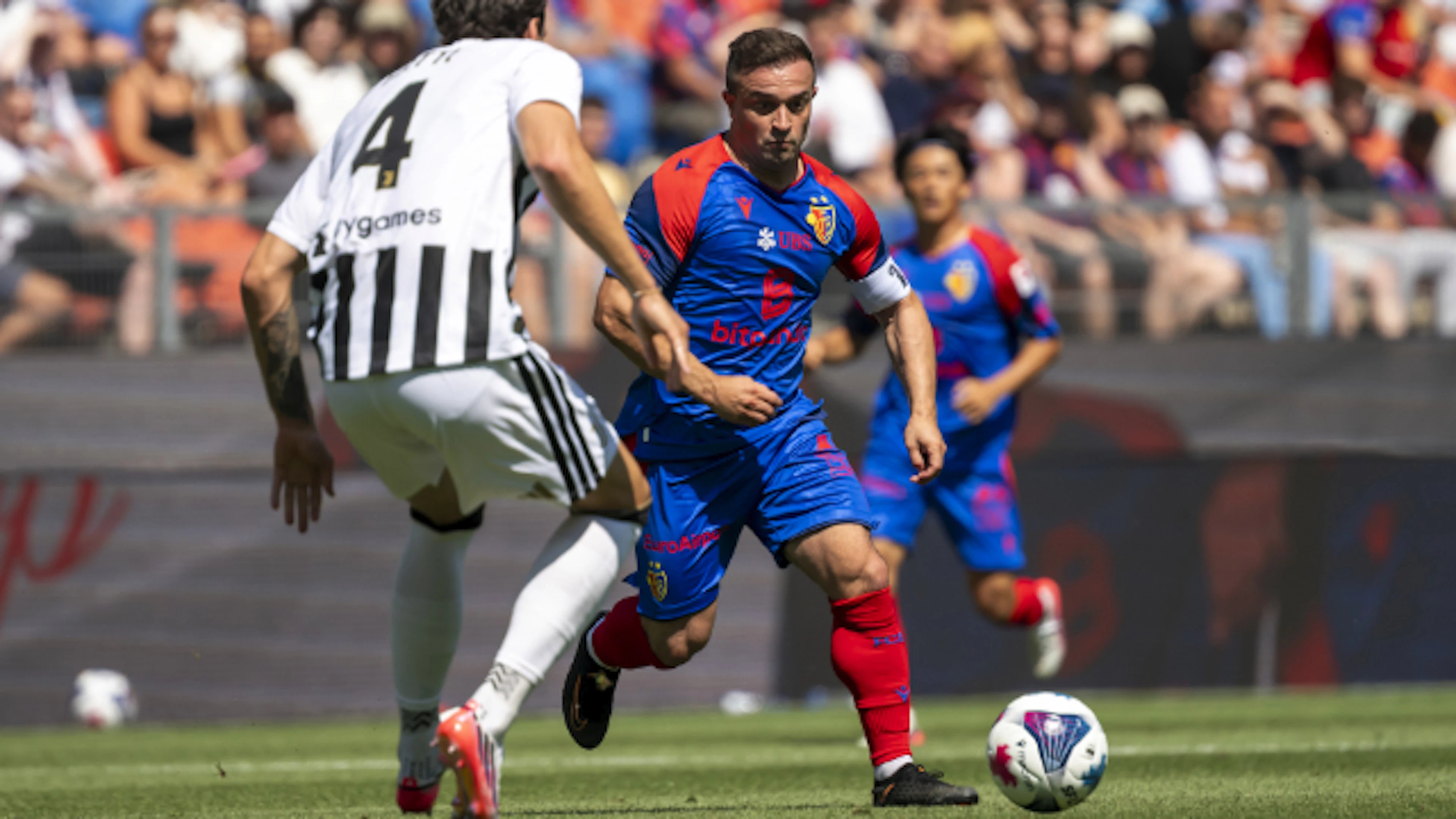 Red card, missed penalty, and golden opportunities—Basel ties Juve 0–0