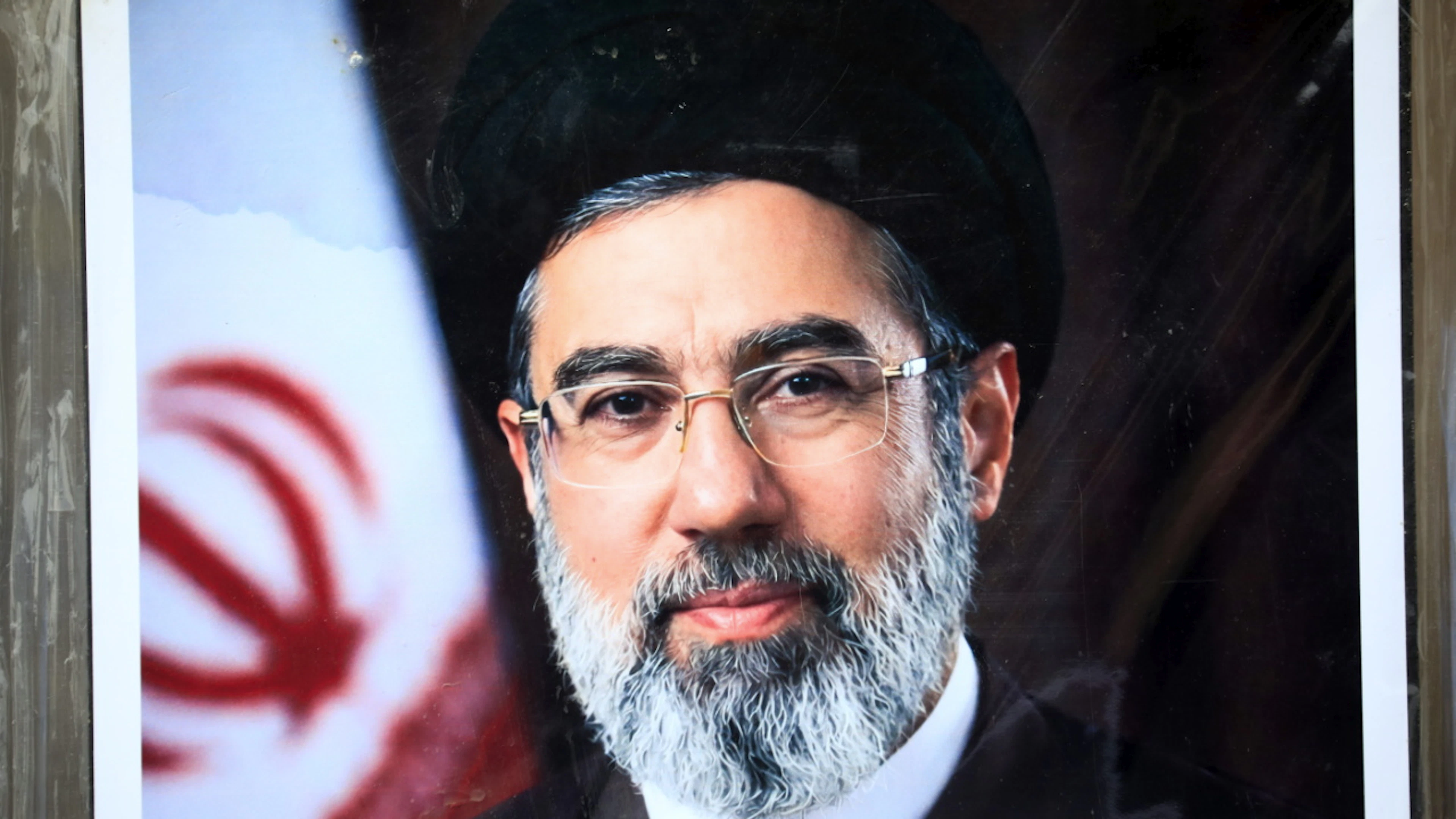 Khamenei: «La firma di Trump sul memorandum è priva di valore»