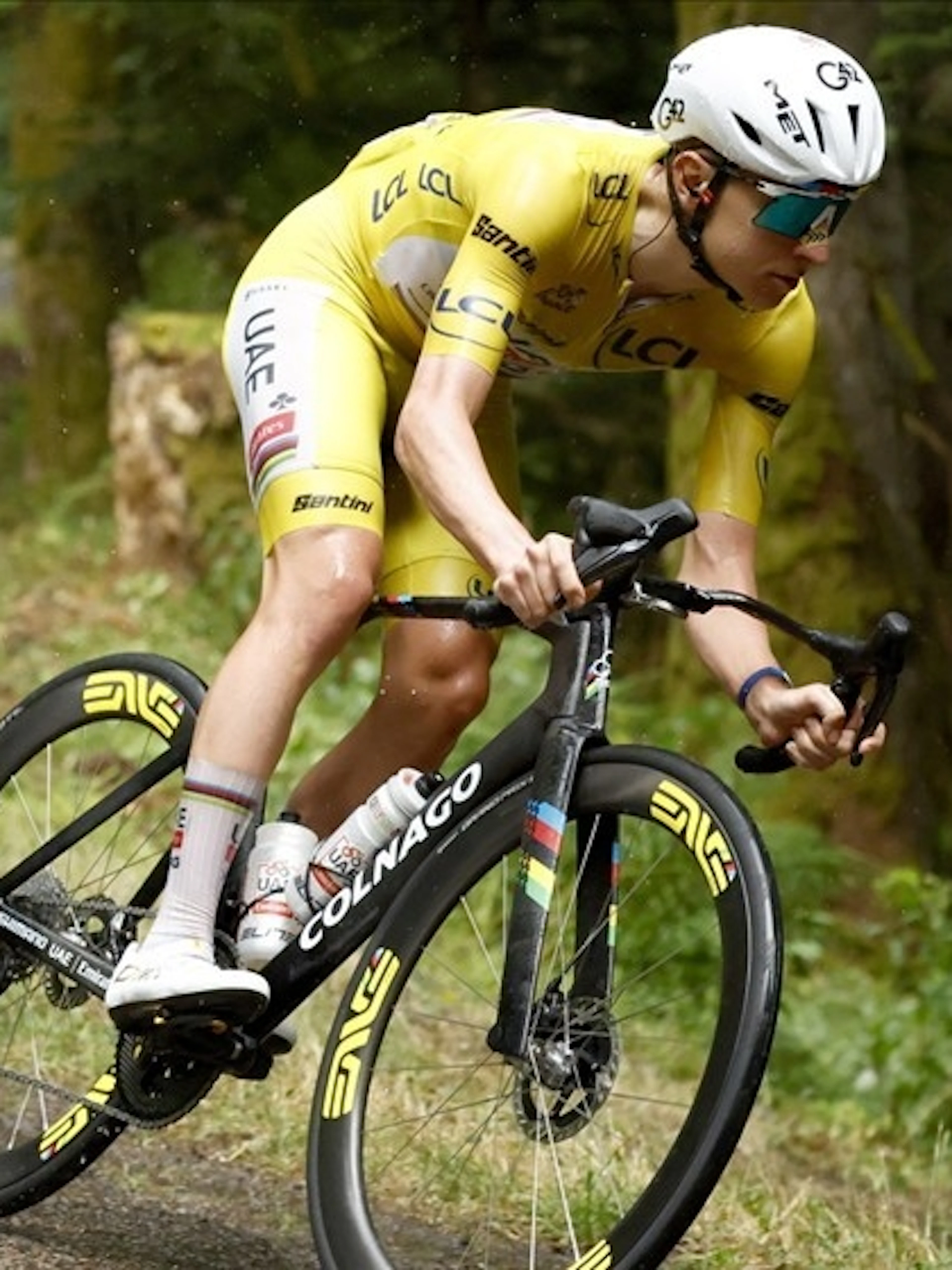 Tadej Pogacar cala il poker al Tour de France