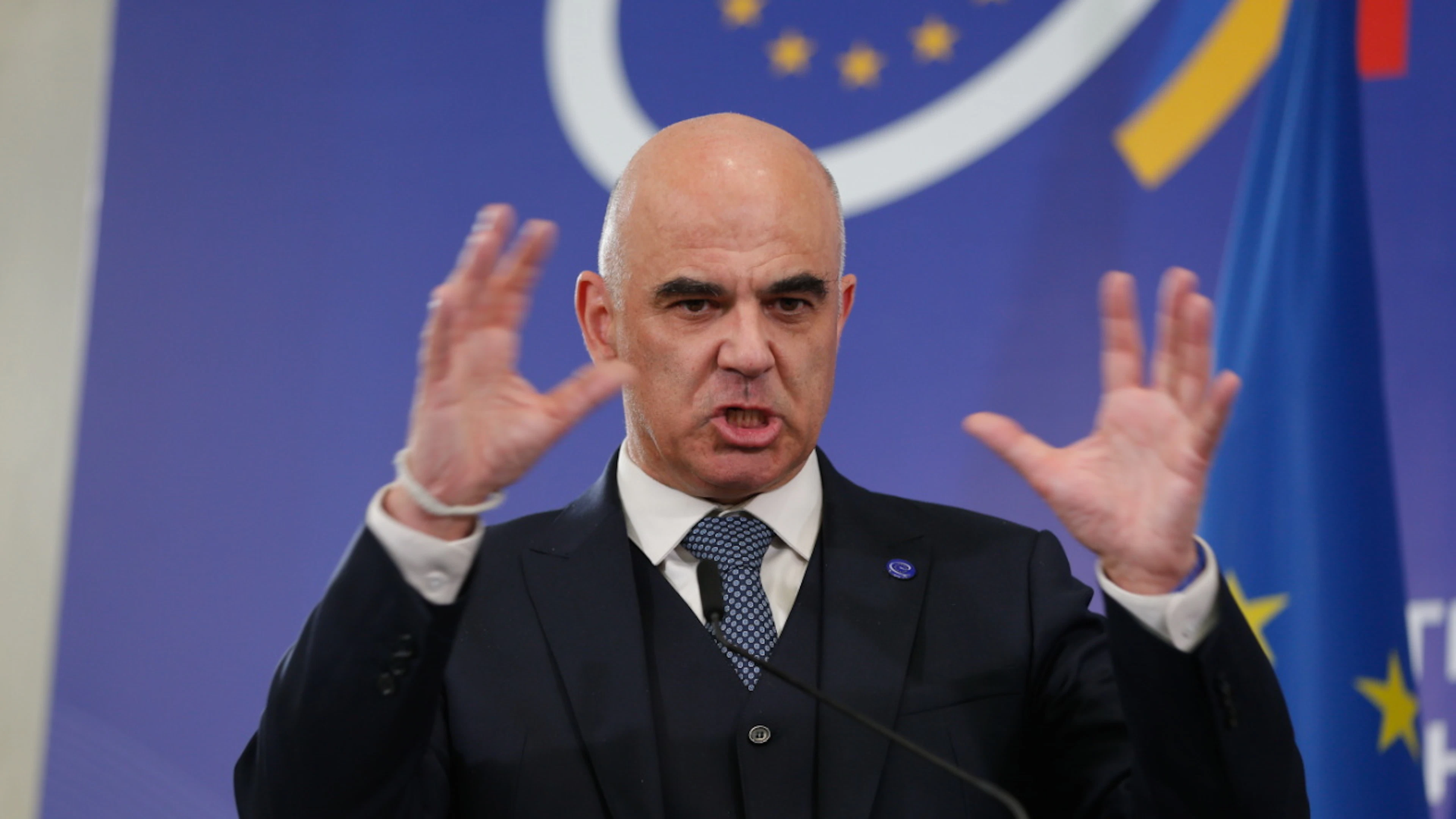 Alain Berset dénonce les ingérences politiques et interpelle la FIFA