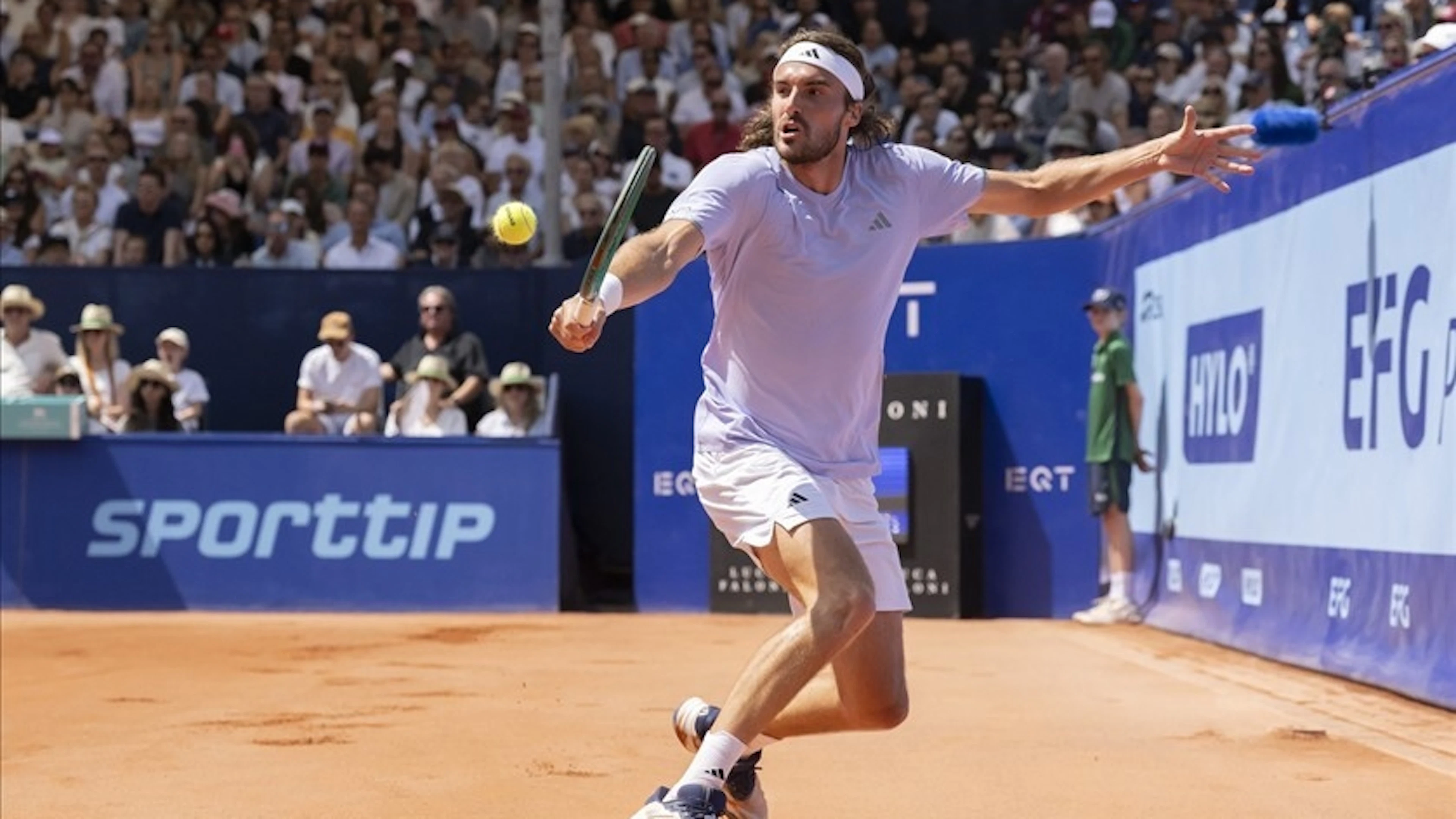 Tsitsipas trionfa a Gstaad, è il suo 13° titolo in carriera