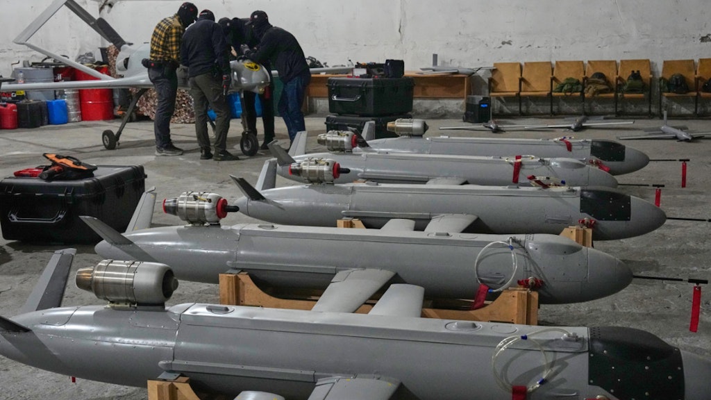 bluewin.ch - Ukrainian drones set oil facilities in Russia on fire