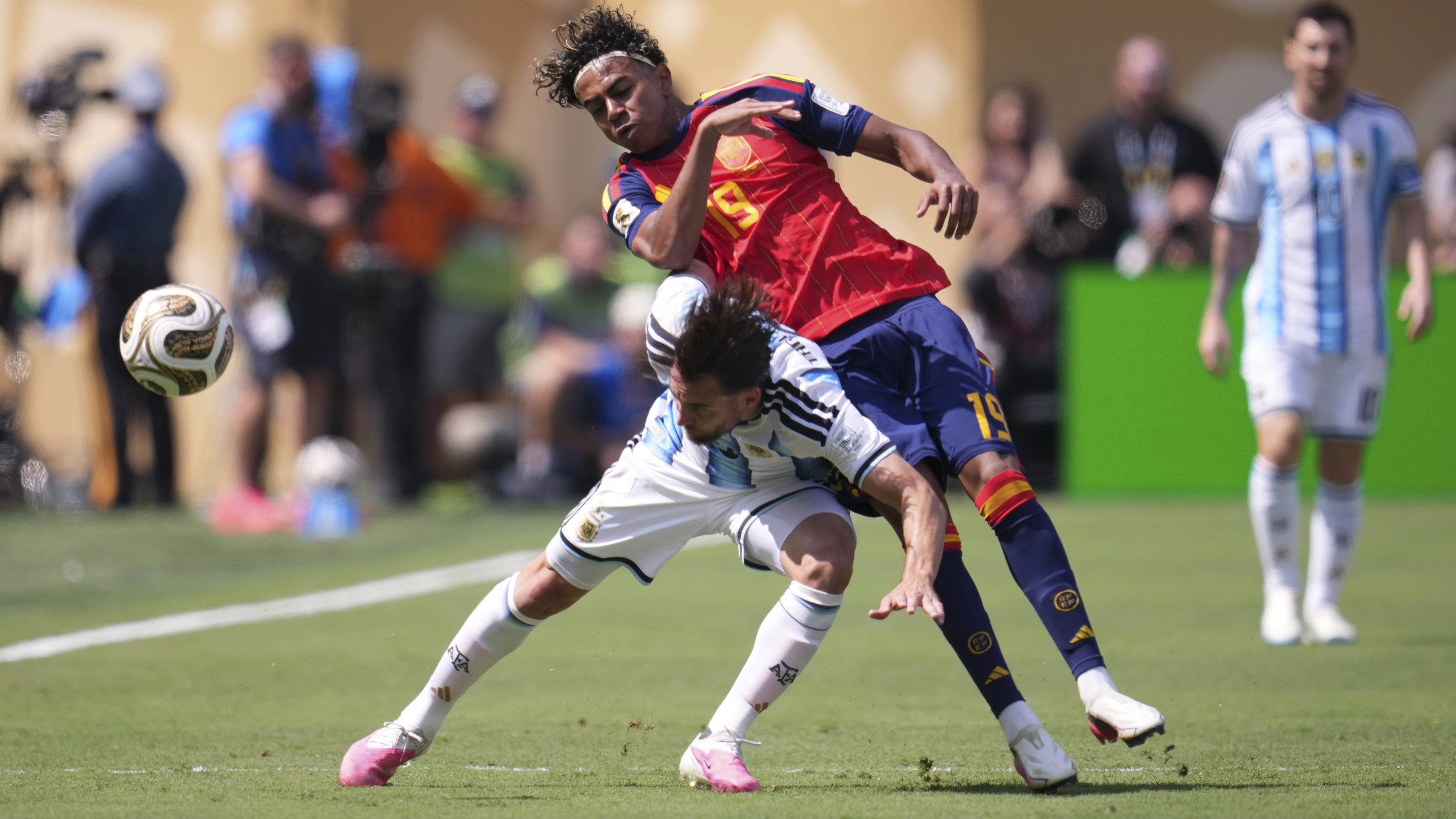 Argentina fortunata: Nico Williams fa esplodere la Spagna, ma il gol viene annullato. Segui il match in diretta