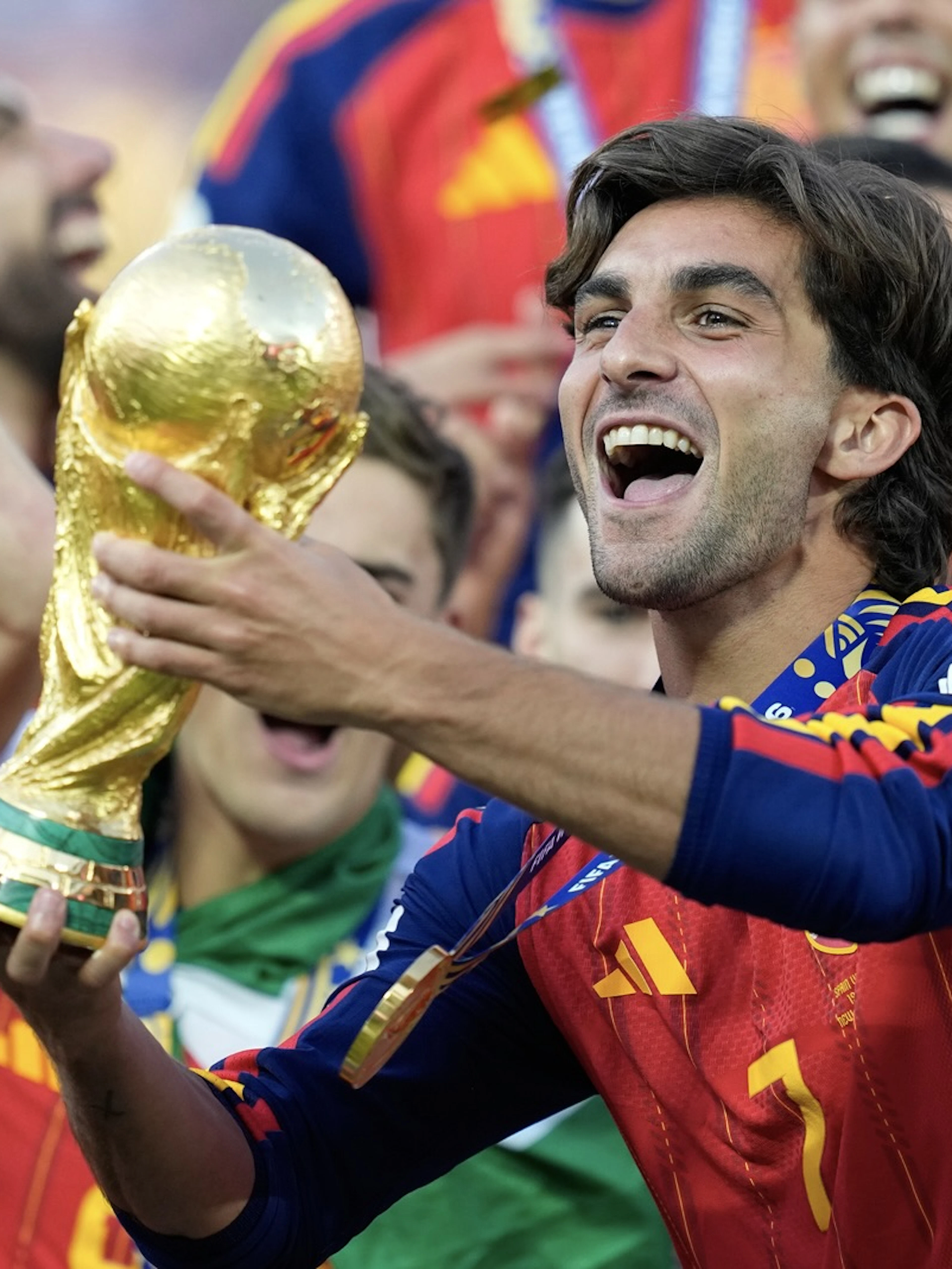 «Calcio 1, criminali 0»: incoronati i «re» spagnoli, Argentina demolita