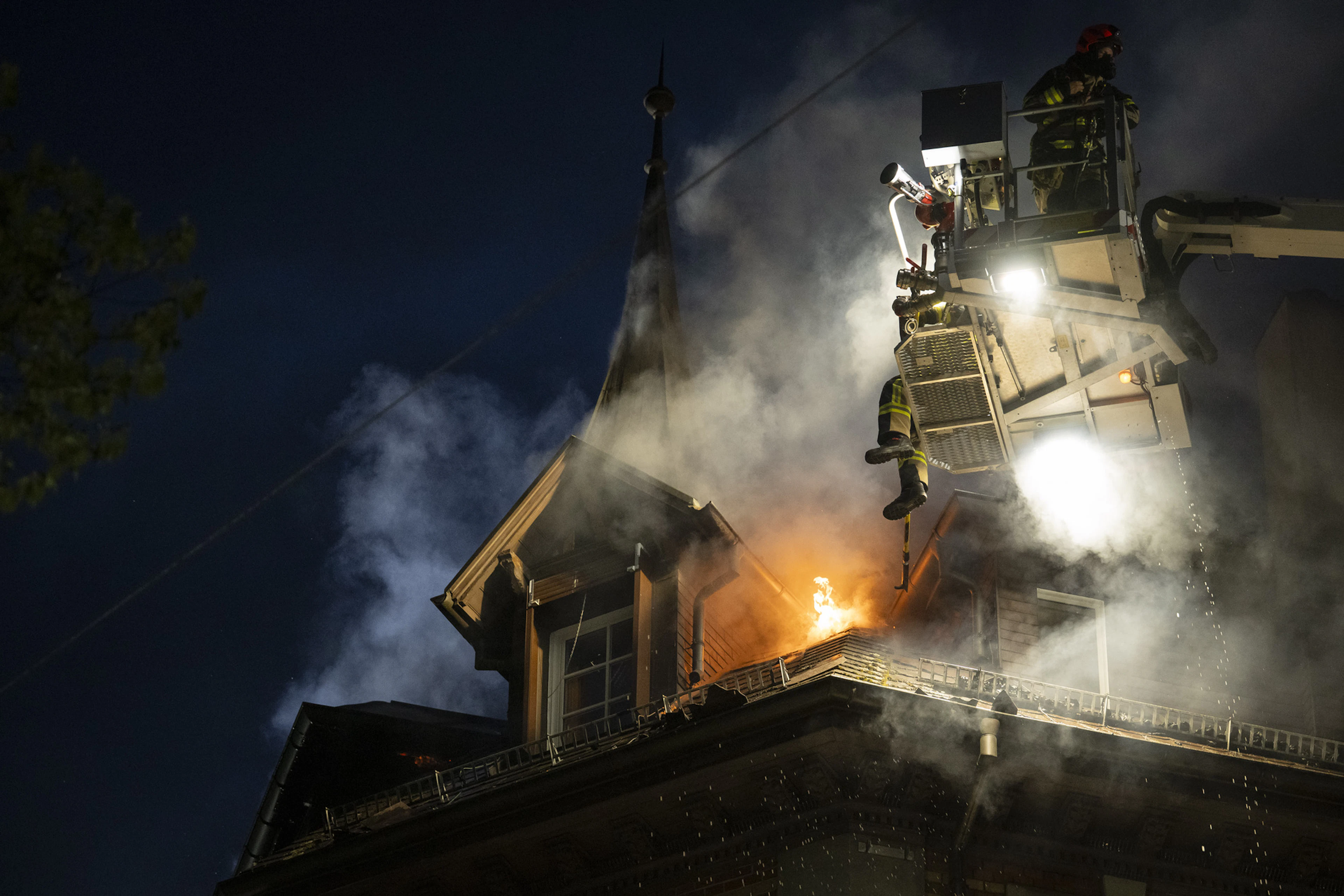 Firefighters are battling a fire at the Hotel Continental Park Lucerne on Sunday evening
