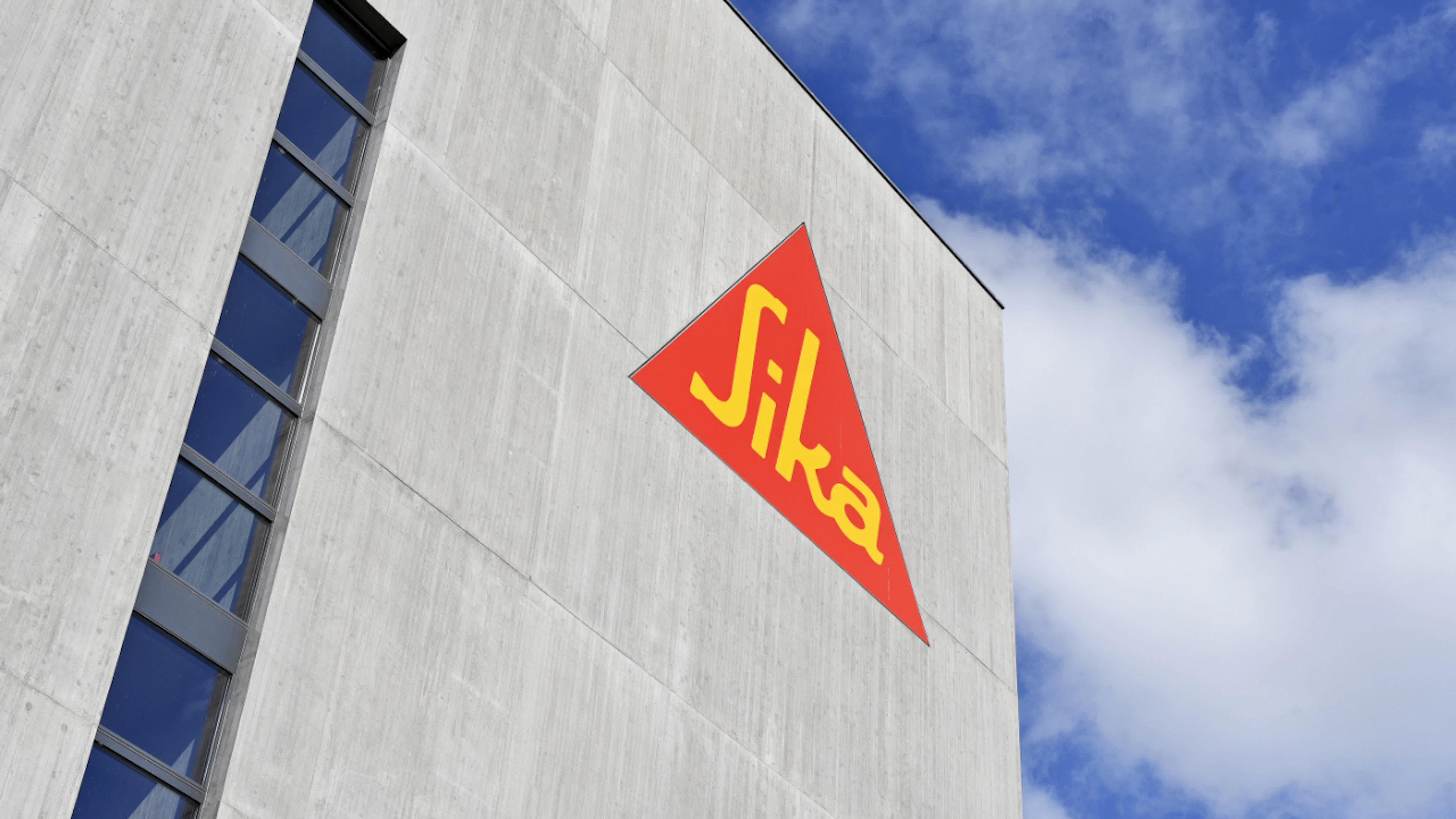Bruxelles dénonce un cartel dans les additifs pour béton