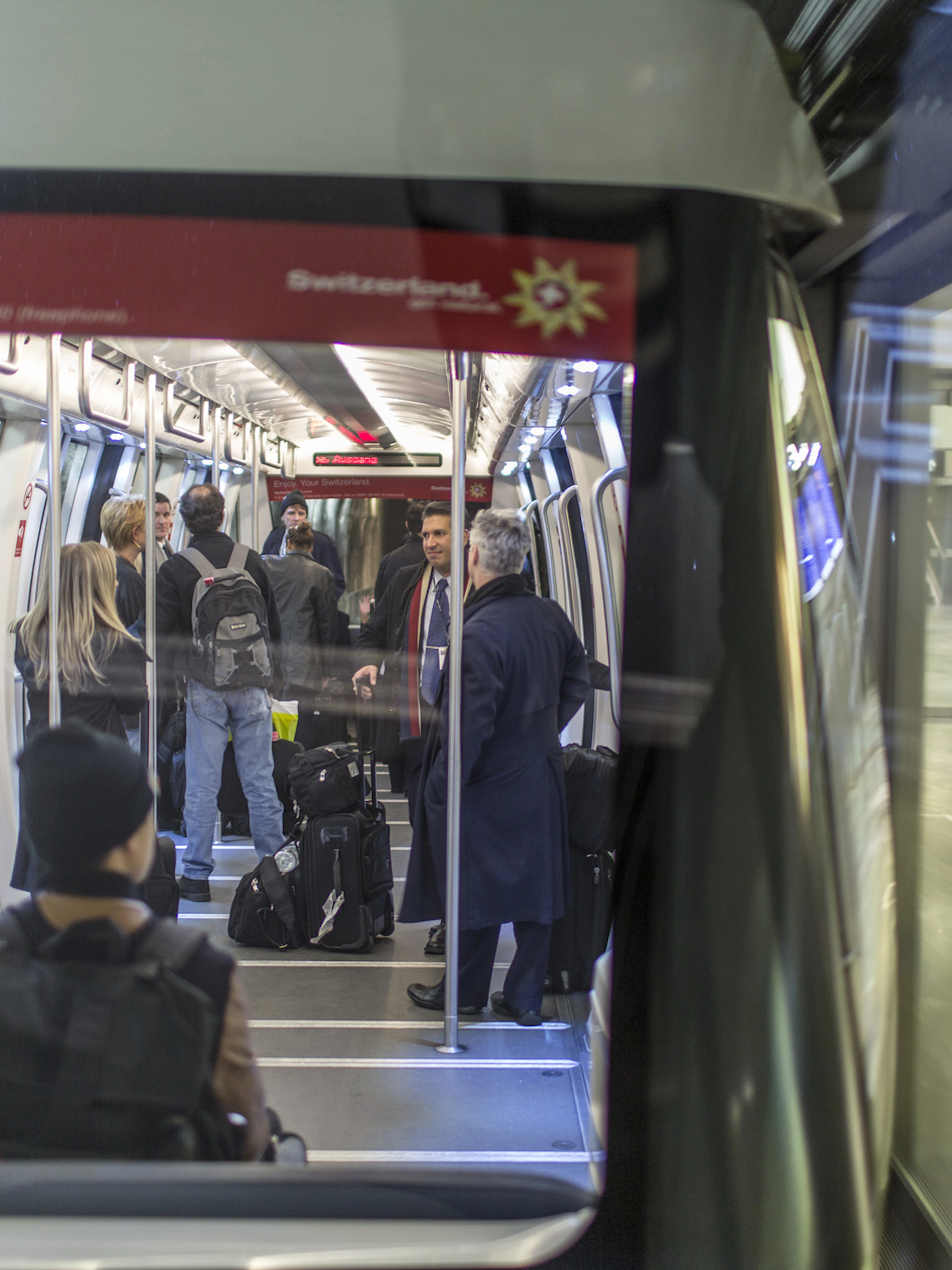 Le «Skymetro» de l'aéroport de Zurich tombe en panne en plein tunnel