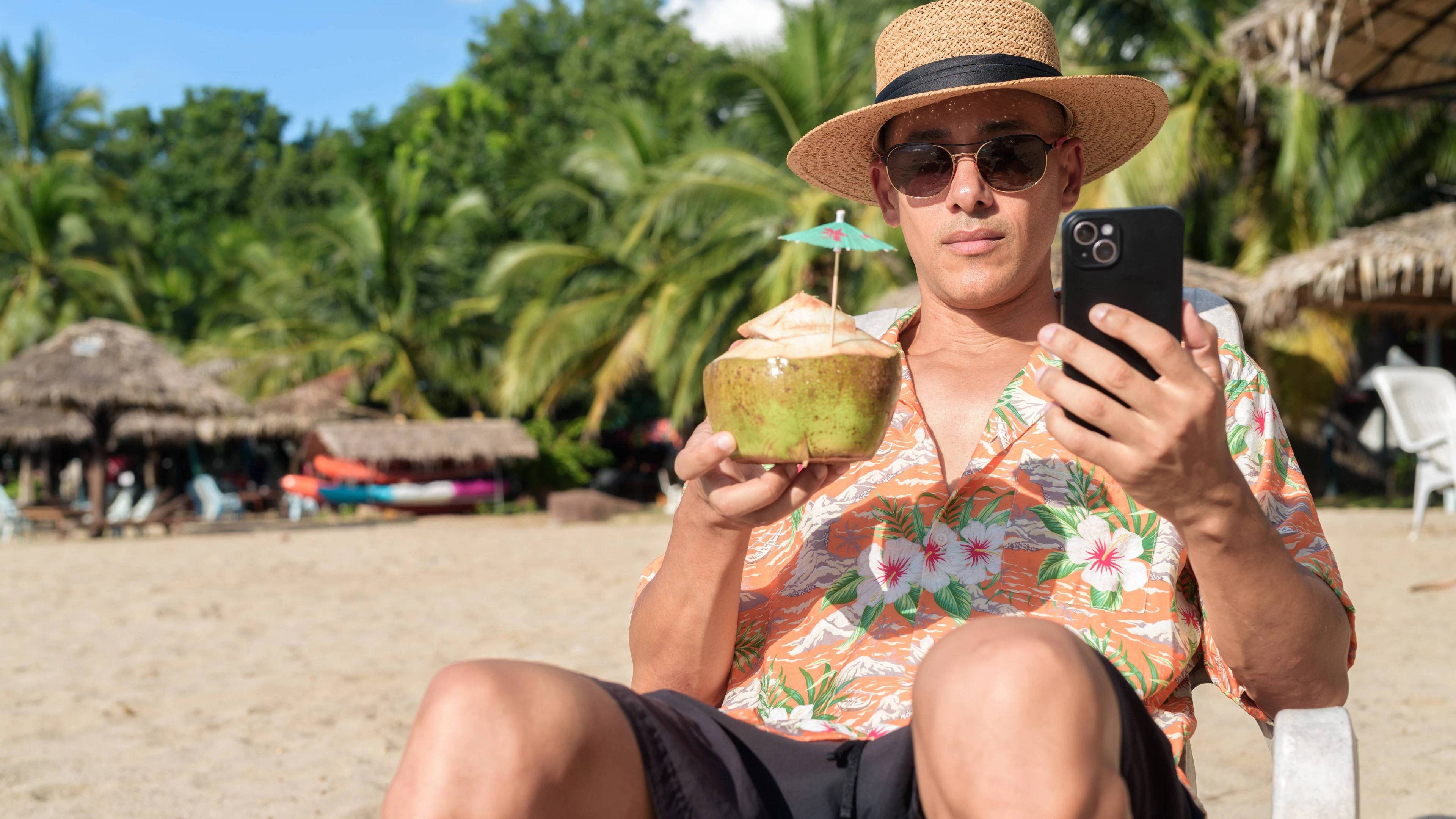 Méfiez-vous de ces pièges sur WhatsApp pendant les vacances !